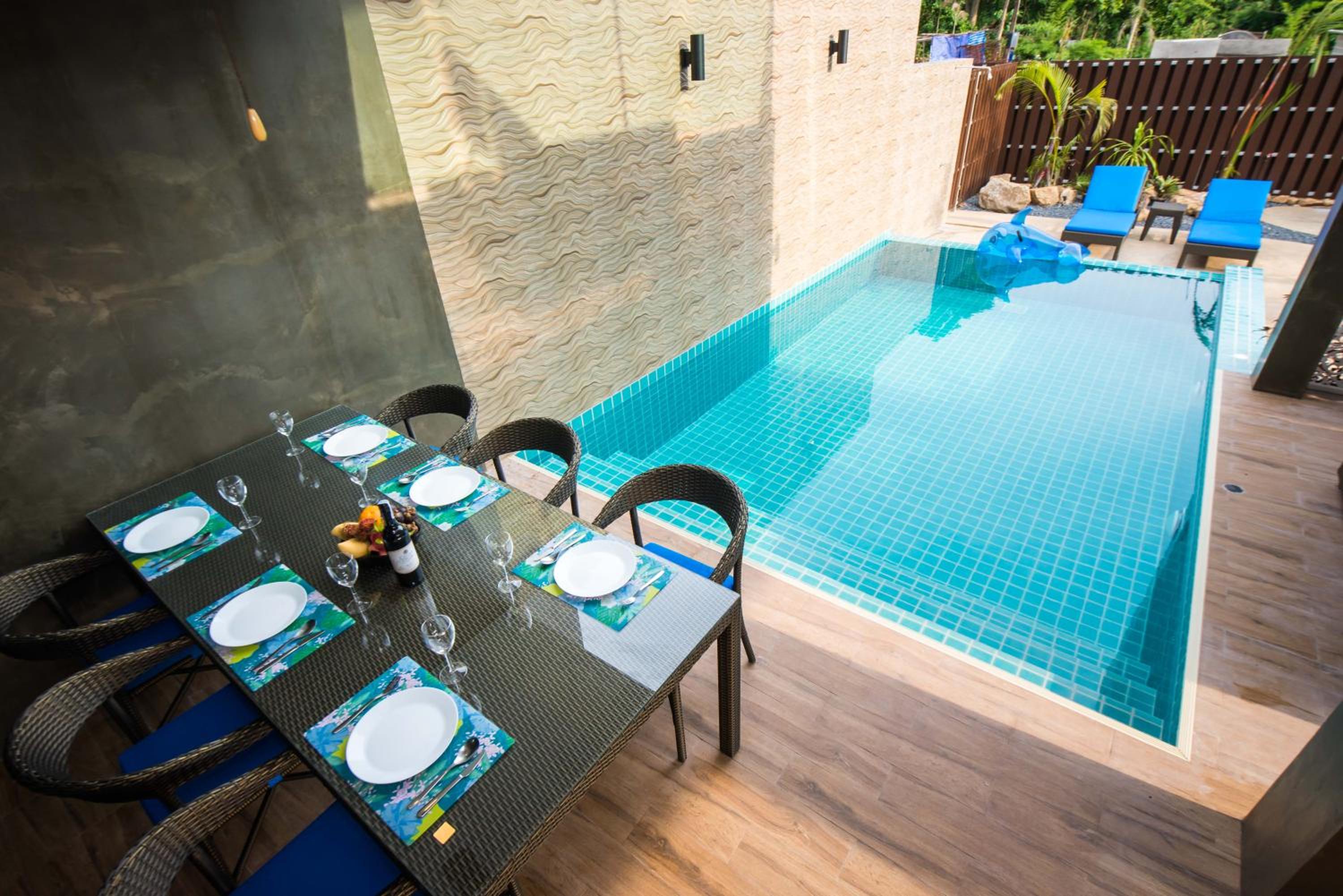 Villa with Private Pool - Photo 34