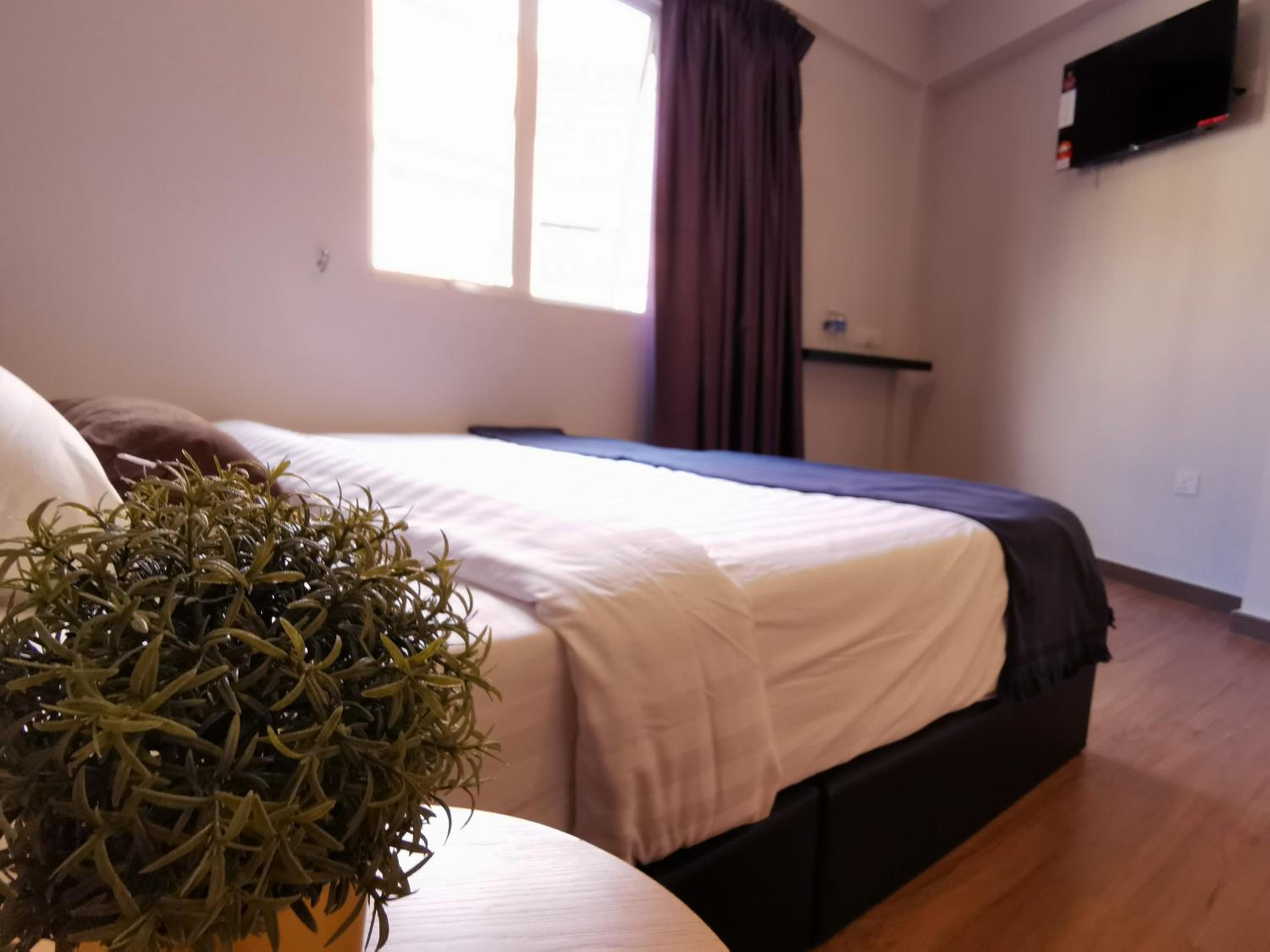 Deluxe King Room - Photo 1