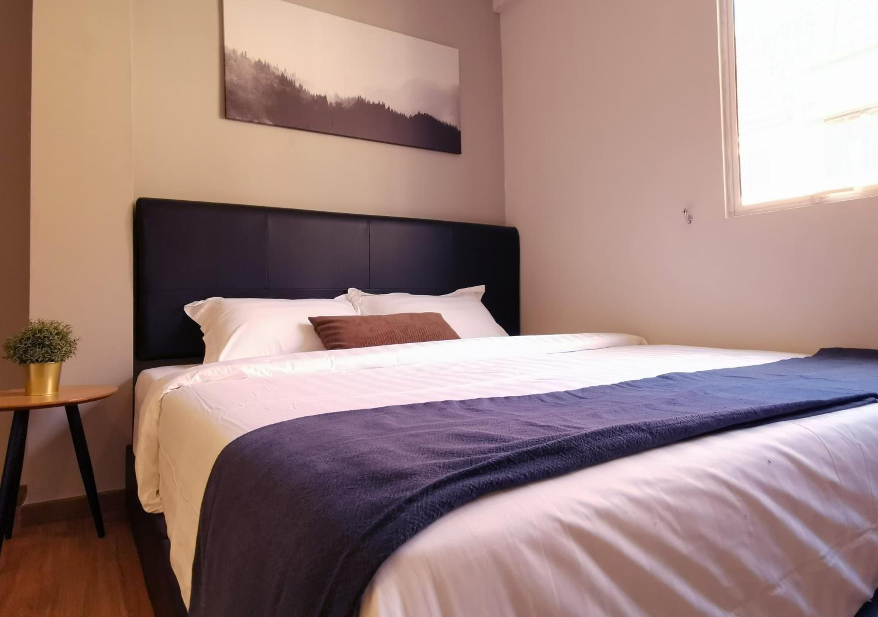 Deluxe King Room - Photo 3