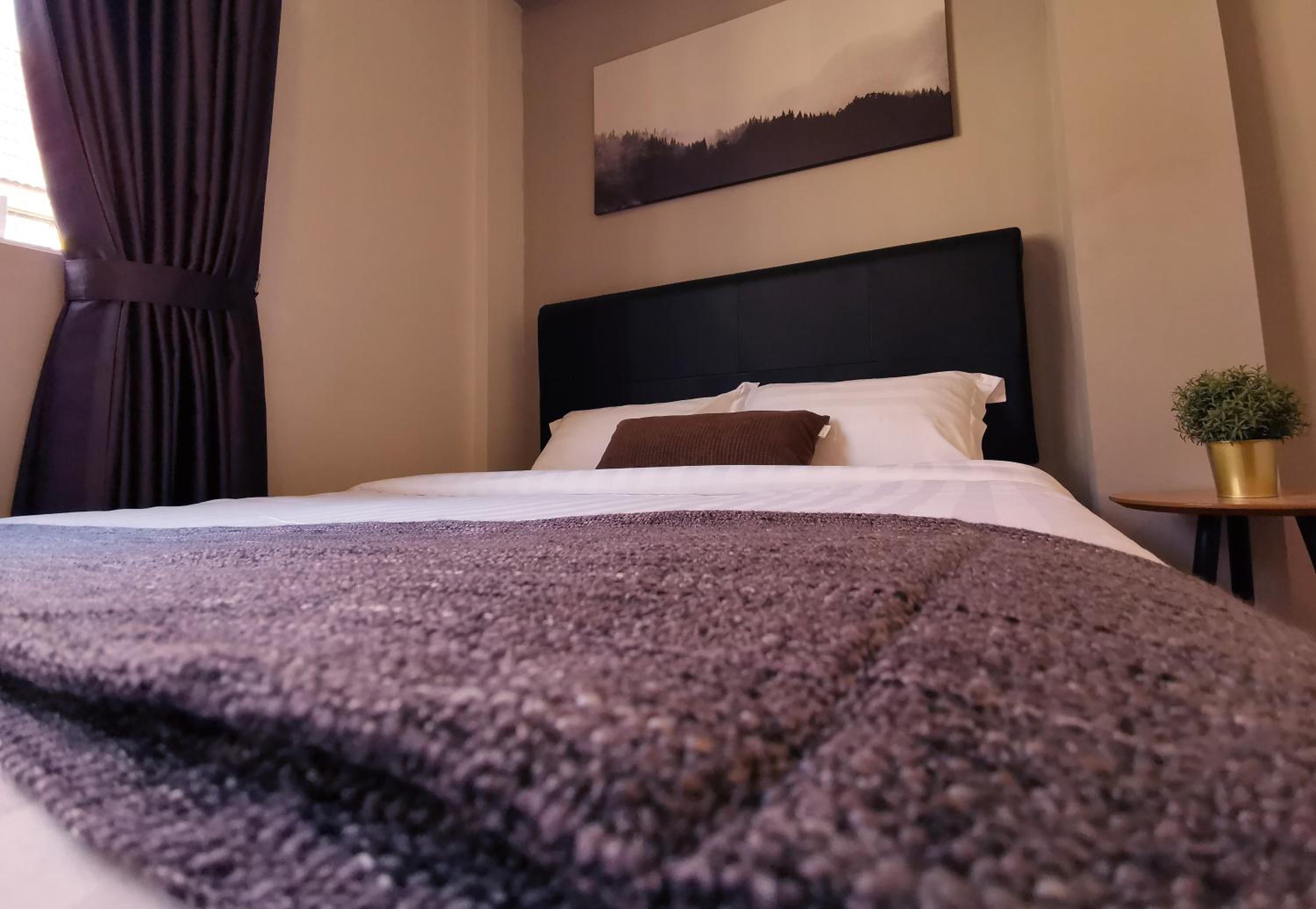 Deluxe Queen Room - Photo 2