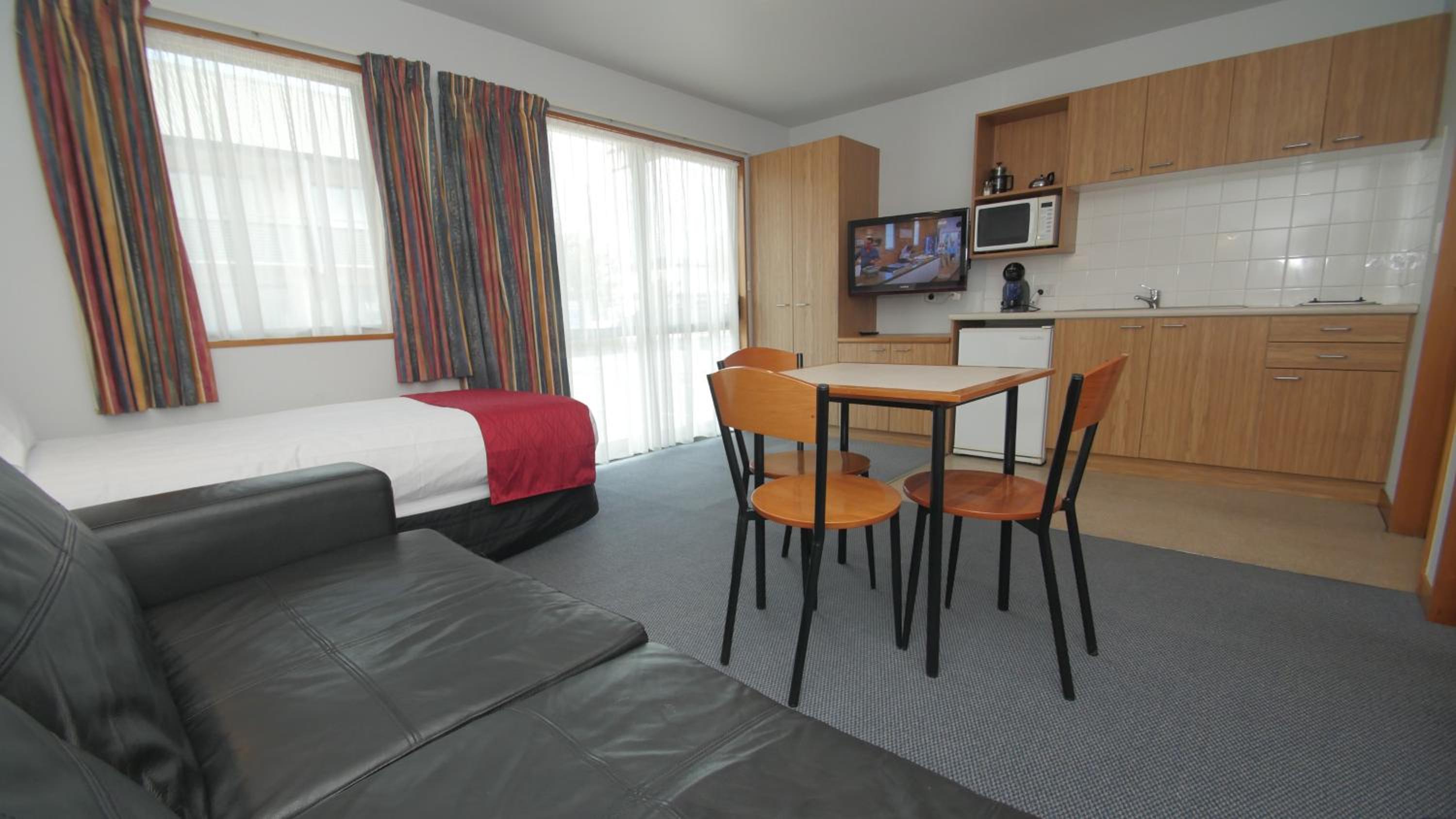 One Bedroom Apartment with Spa