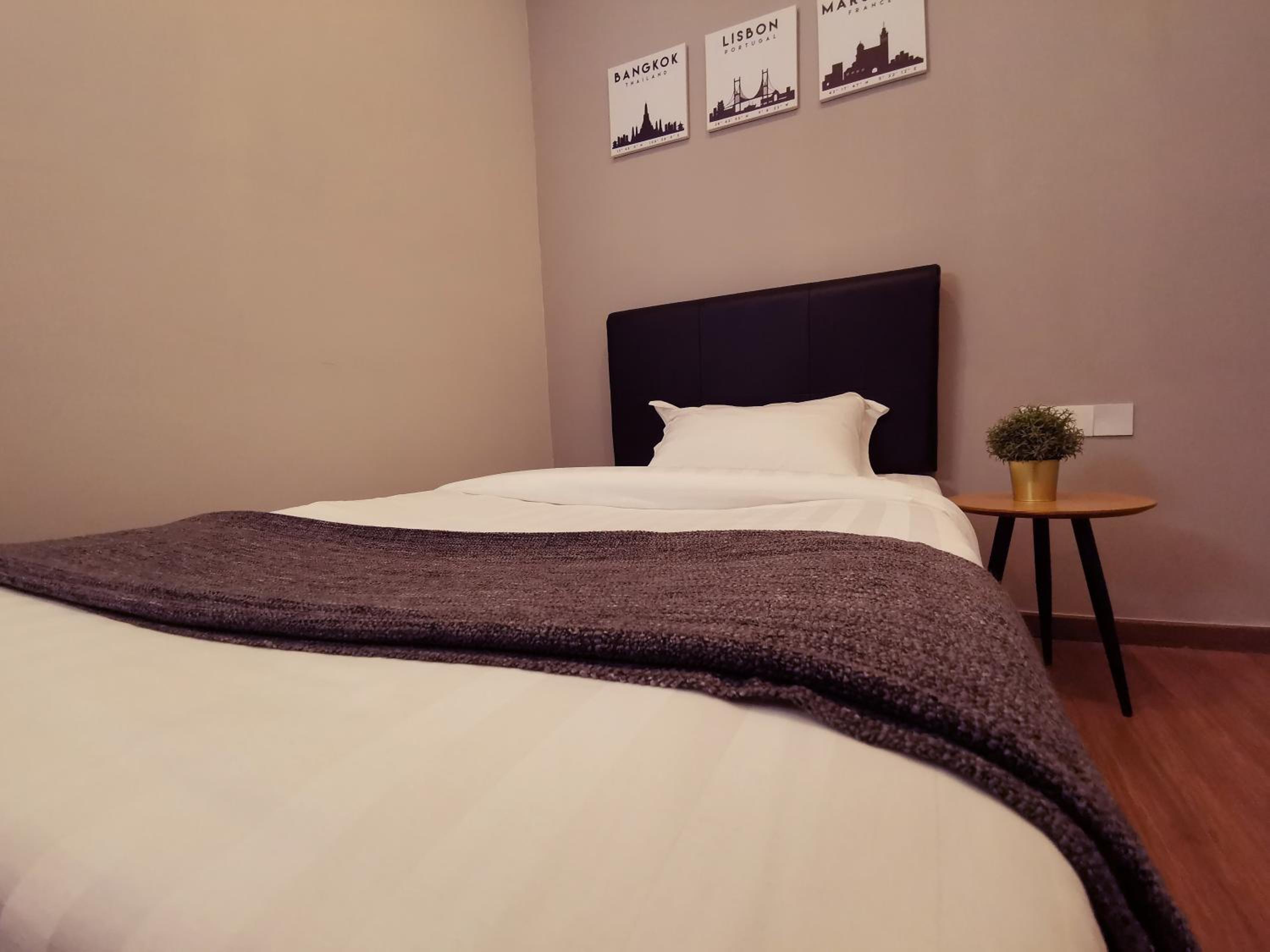 Single Room (without window) photo 3
