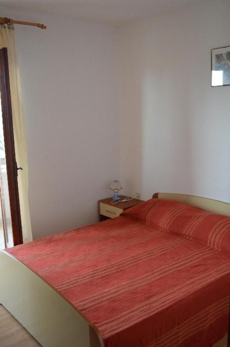 Two-Bedroom Apartment with Terrace and Sea View photo 3