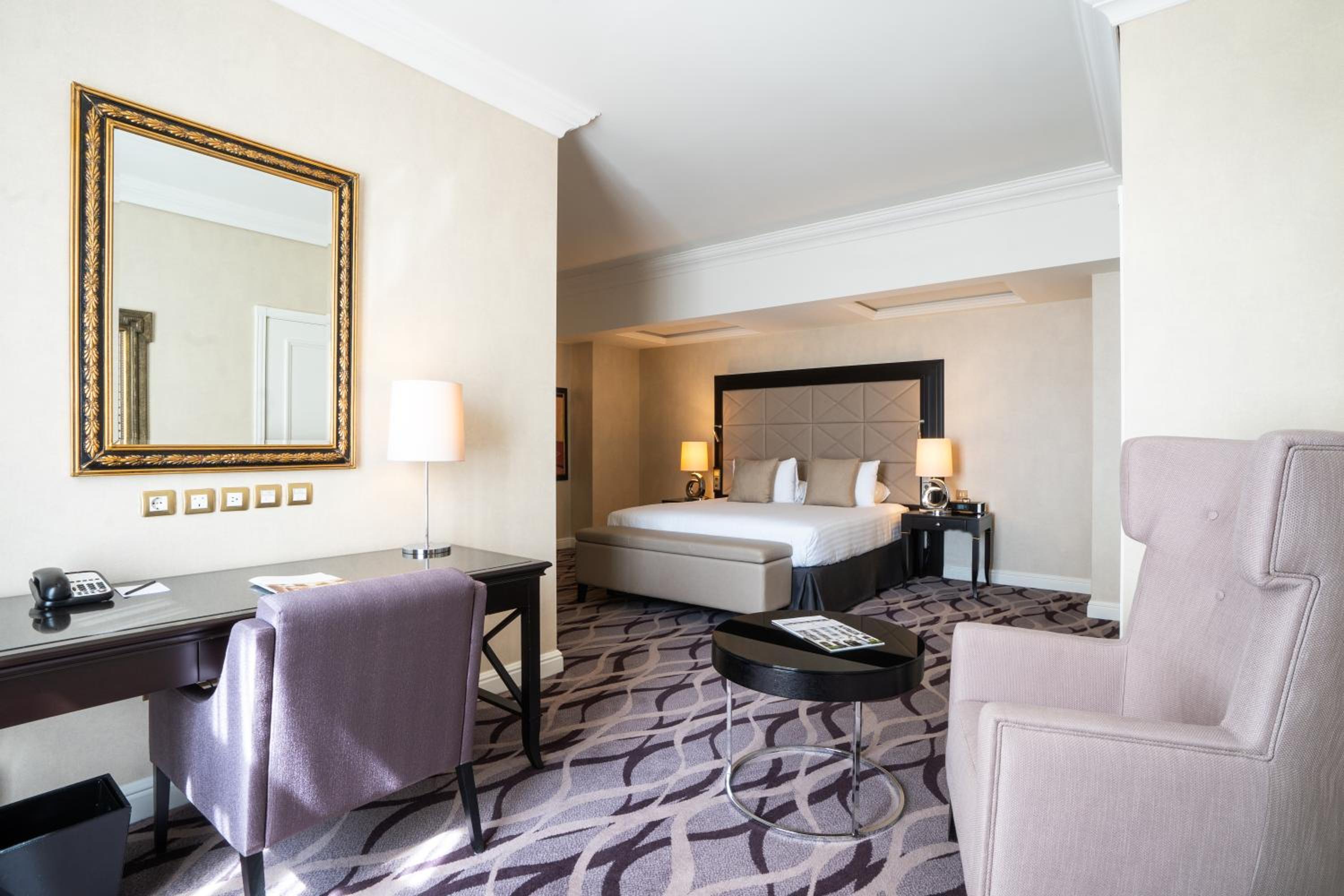 Executive Suite thumbnail 6