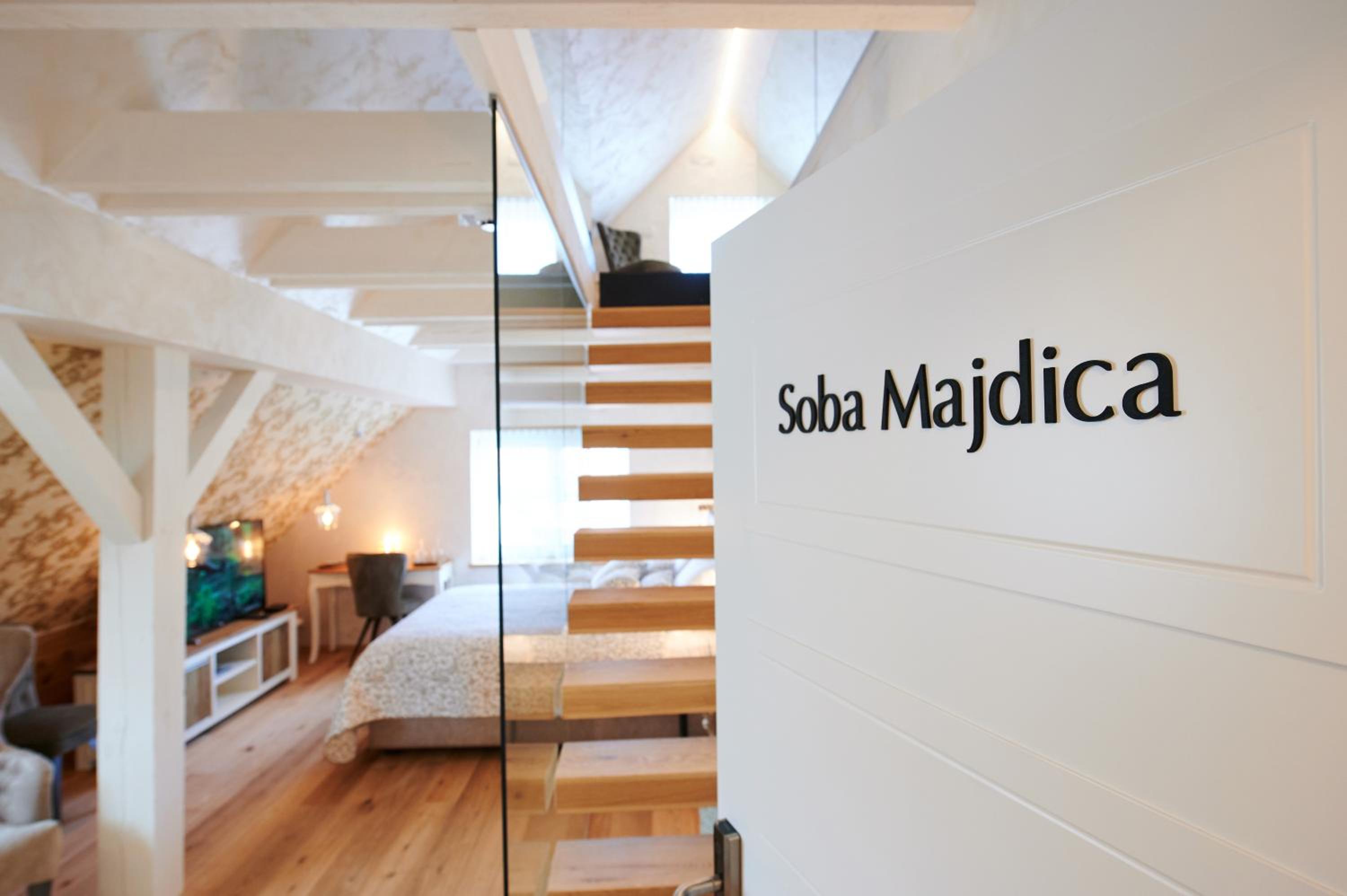 Luxury Triple Room - Photo 11