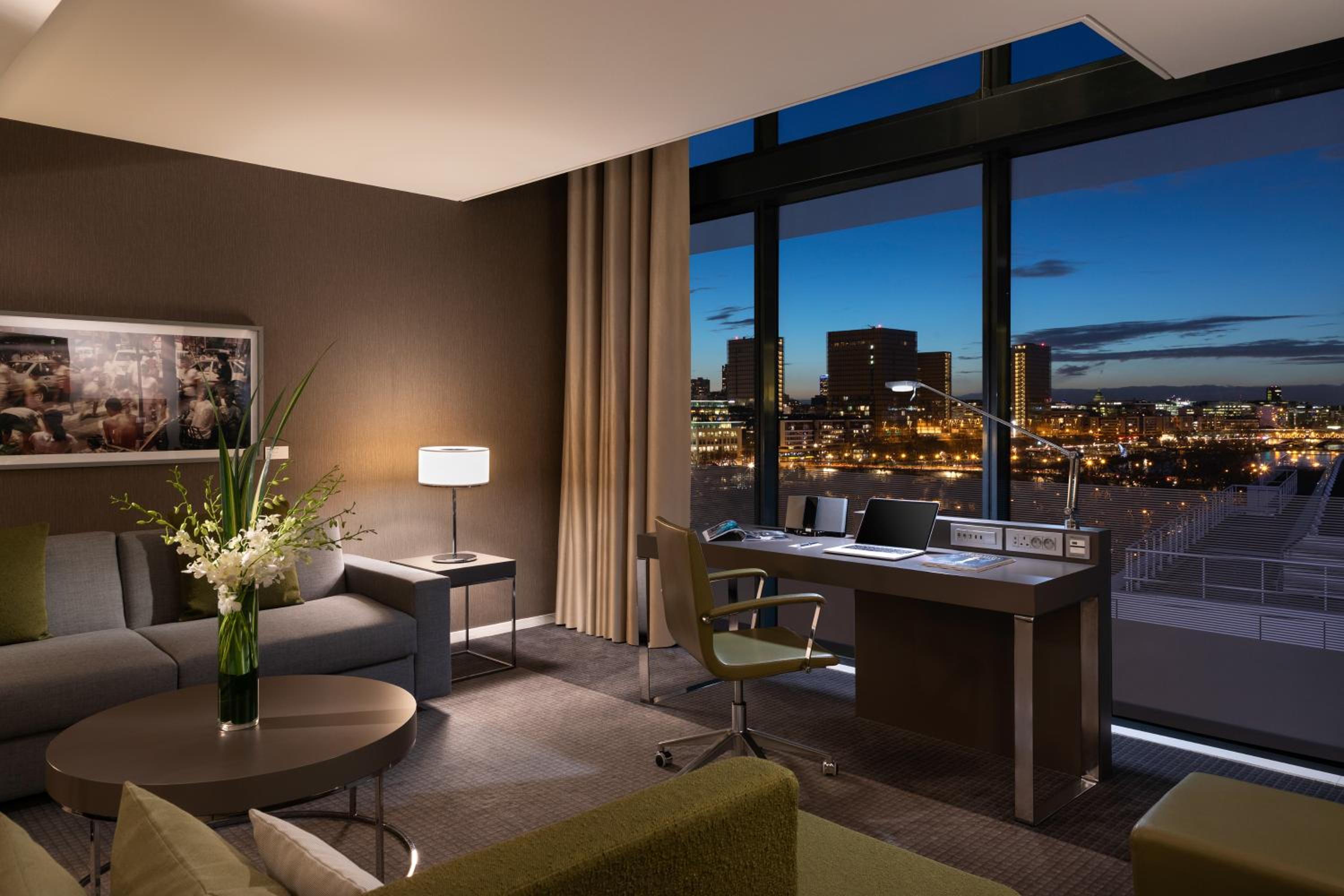 Suite Duplex King with Panoramic View thumbnail 5