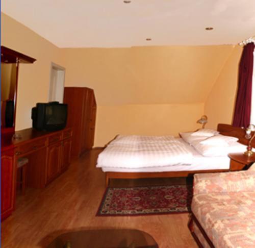 Quadruple Room - Photo 2