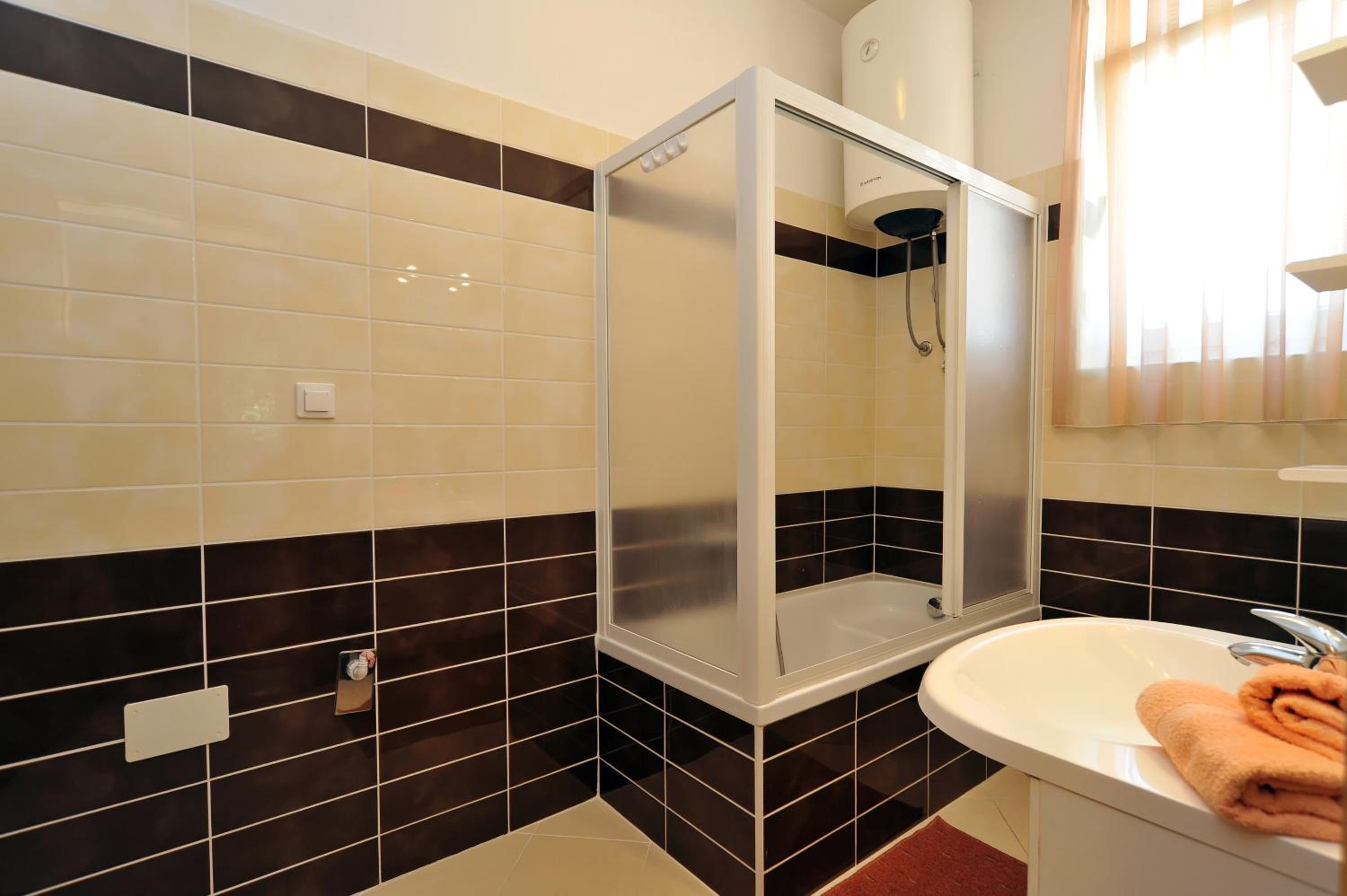 Superior Three-Bedroom Apartment with Sea View photo 3