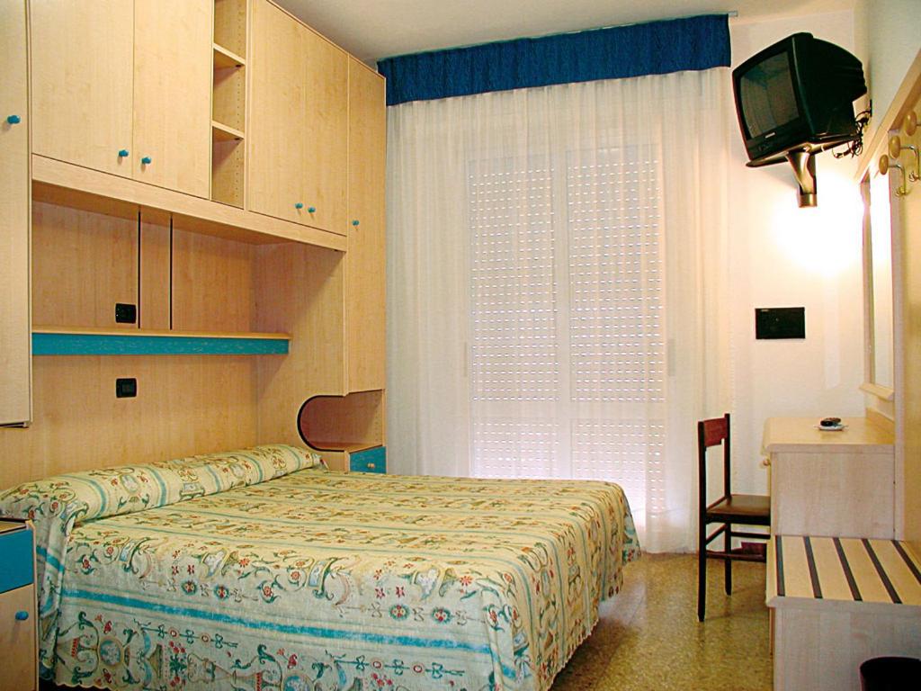 Double or Twin Room photo 1