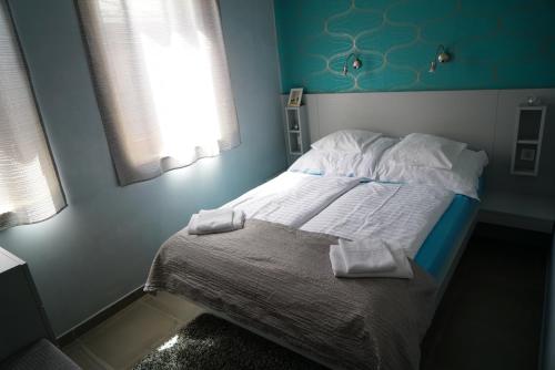 Small Double Room - Photo 6