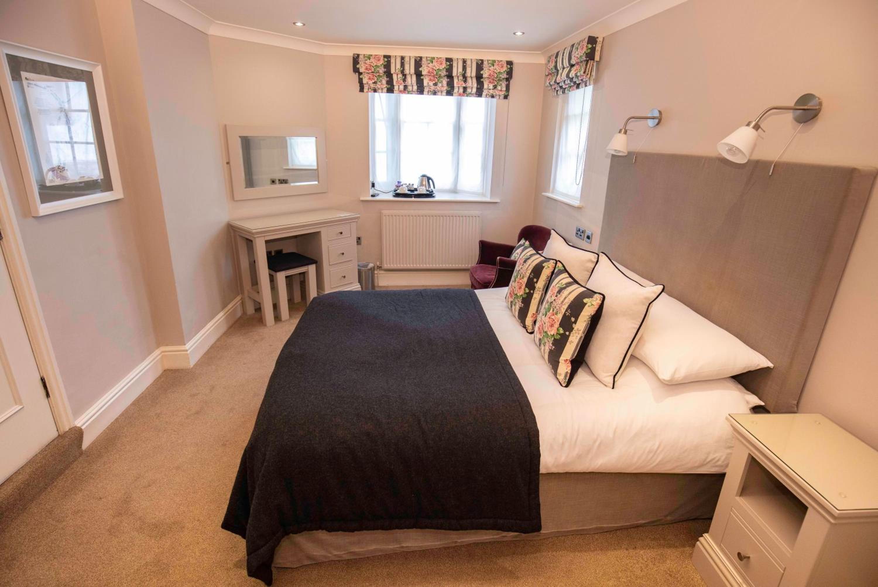Cozy Double Room