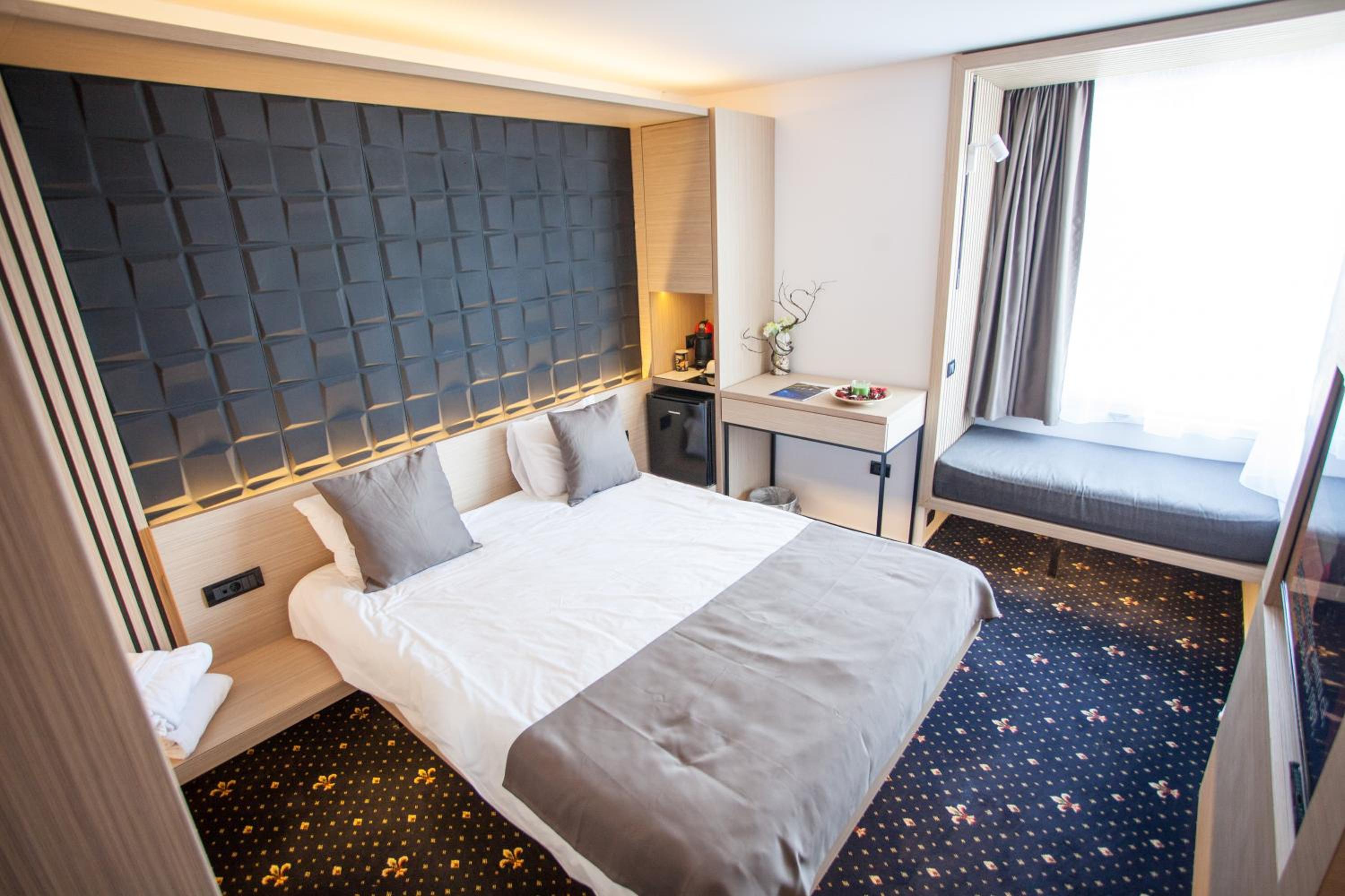 Double Room with Aqvatonic Package and 25 minute SPA Therapy