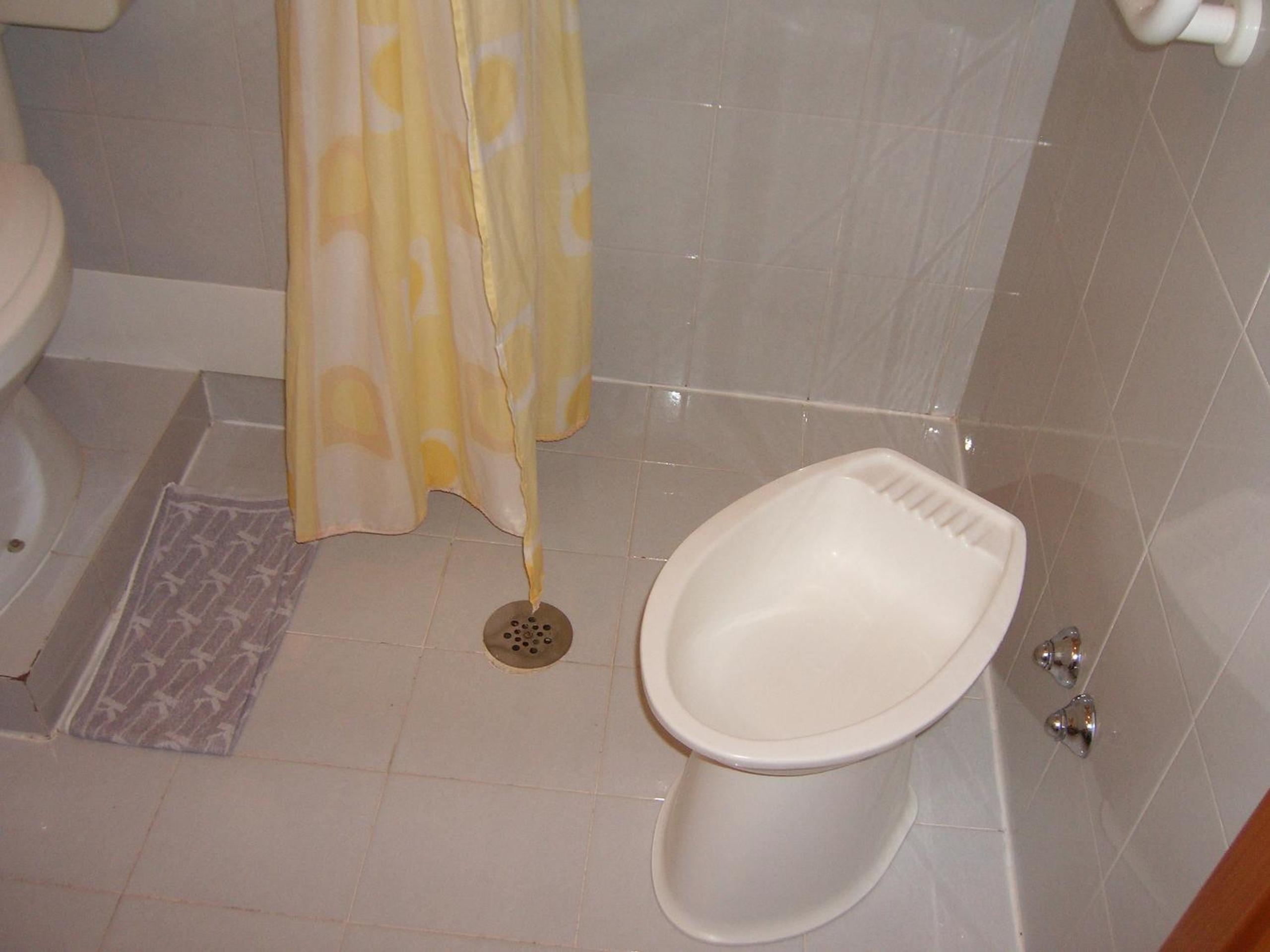 Twin Room - Disability Access photo 3