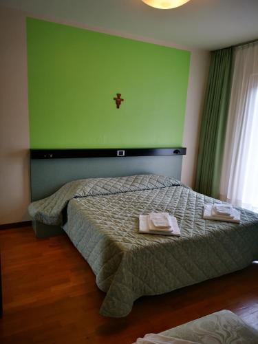 Double or Twin Room with Bathroom photo 2