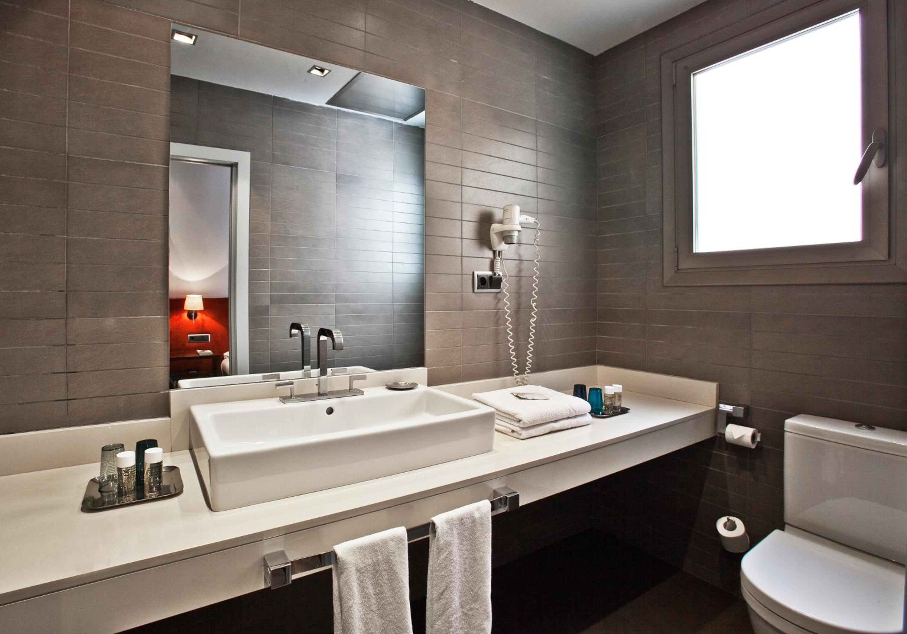 Standard Double or Twin Room photo 3