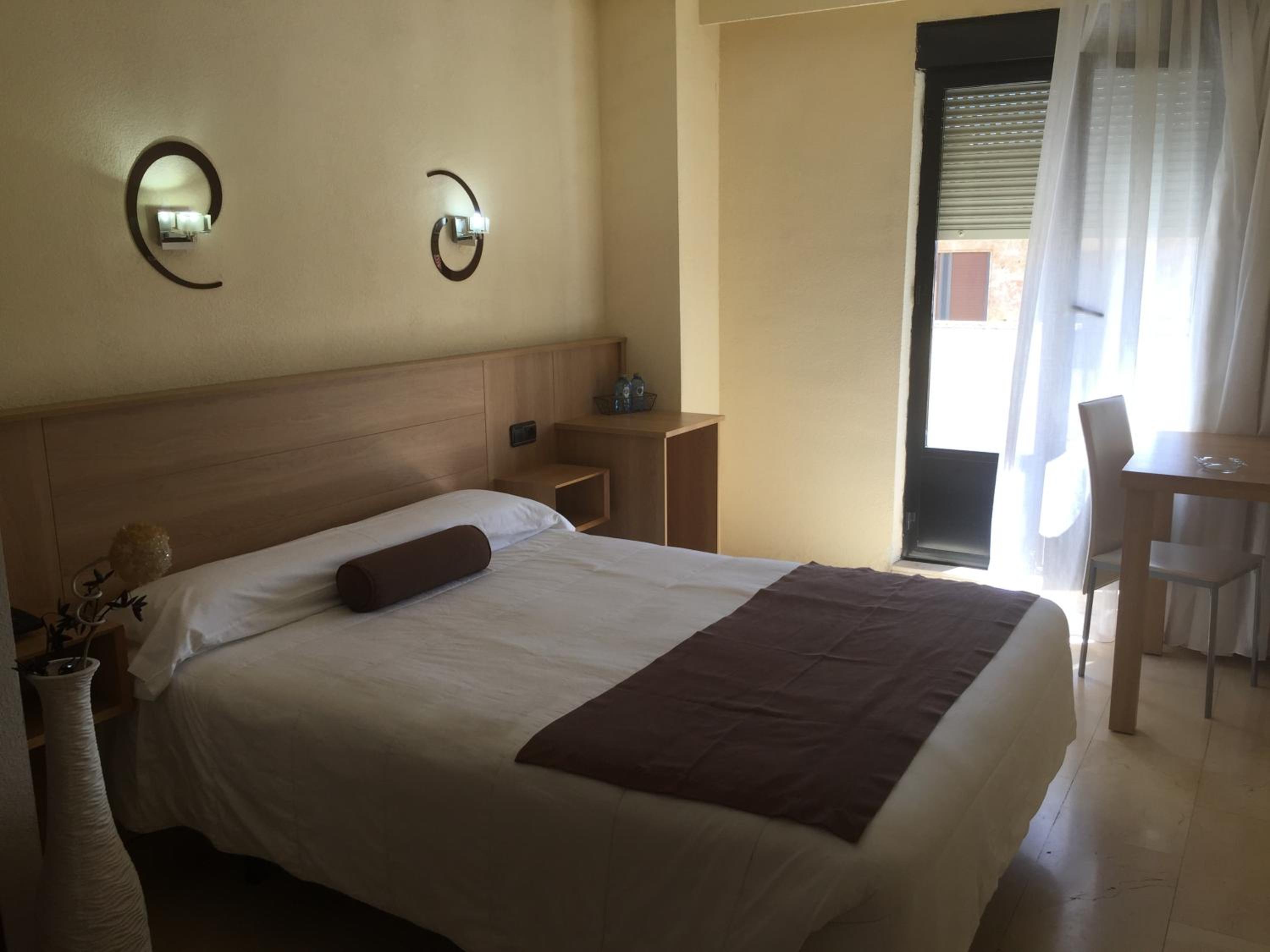 Double Room - Photo 3