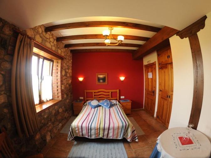 Double Room with Private Bathroom - Photo 4