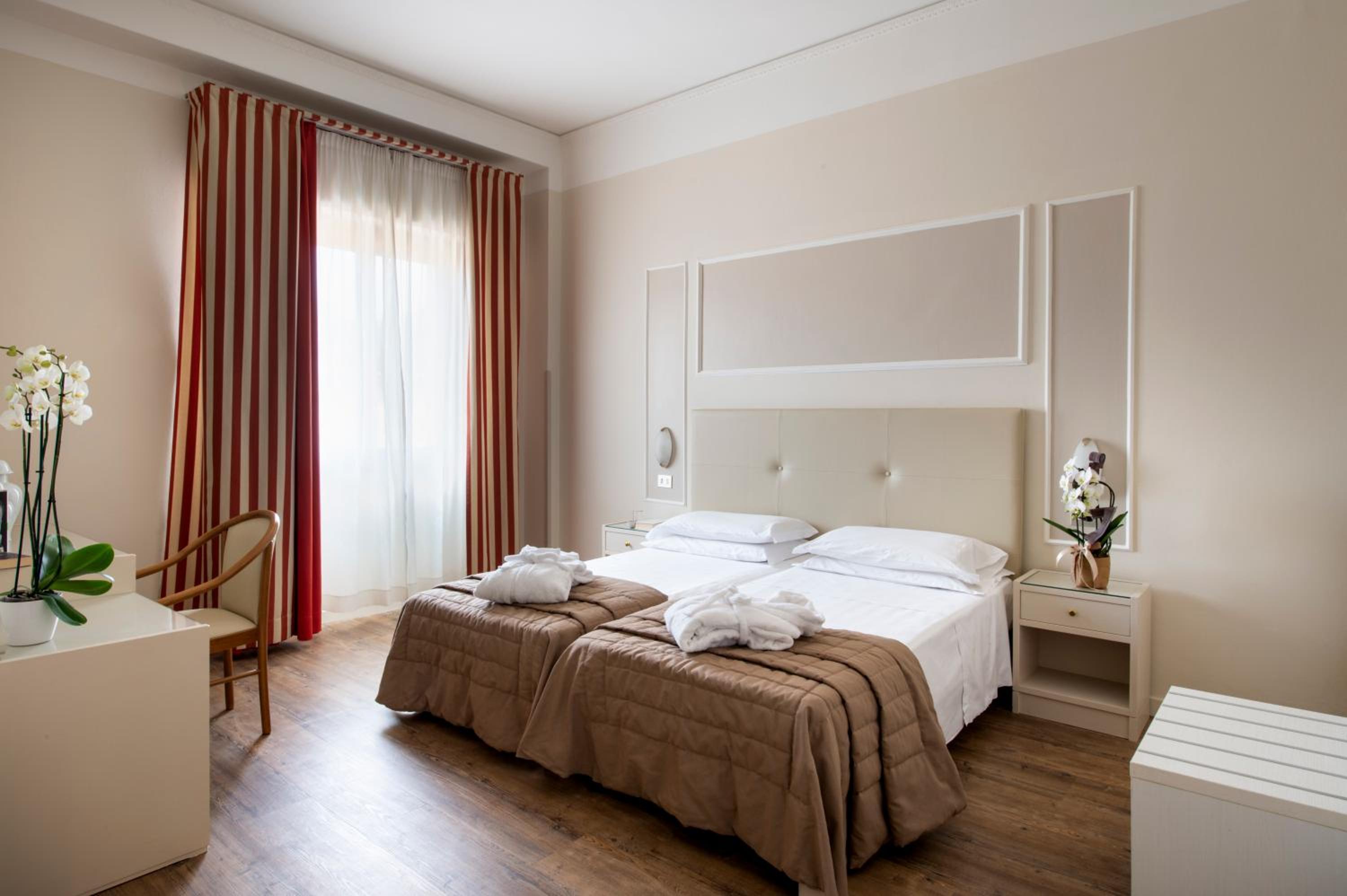 Superior Double Room - Photo 1