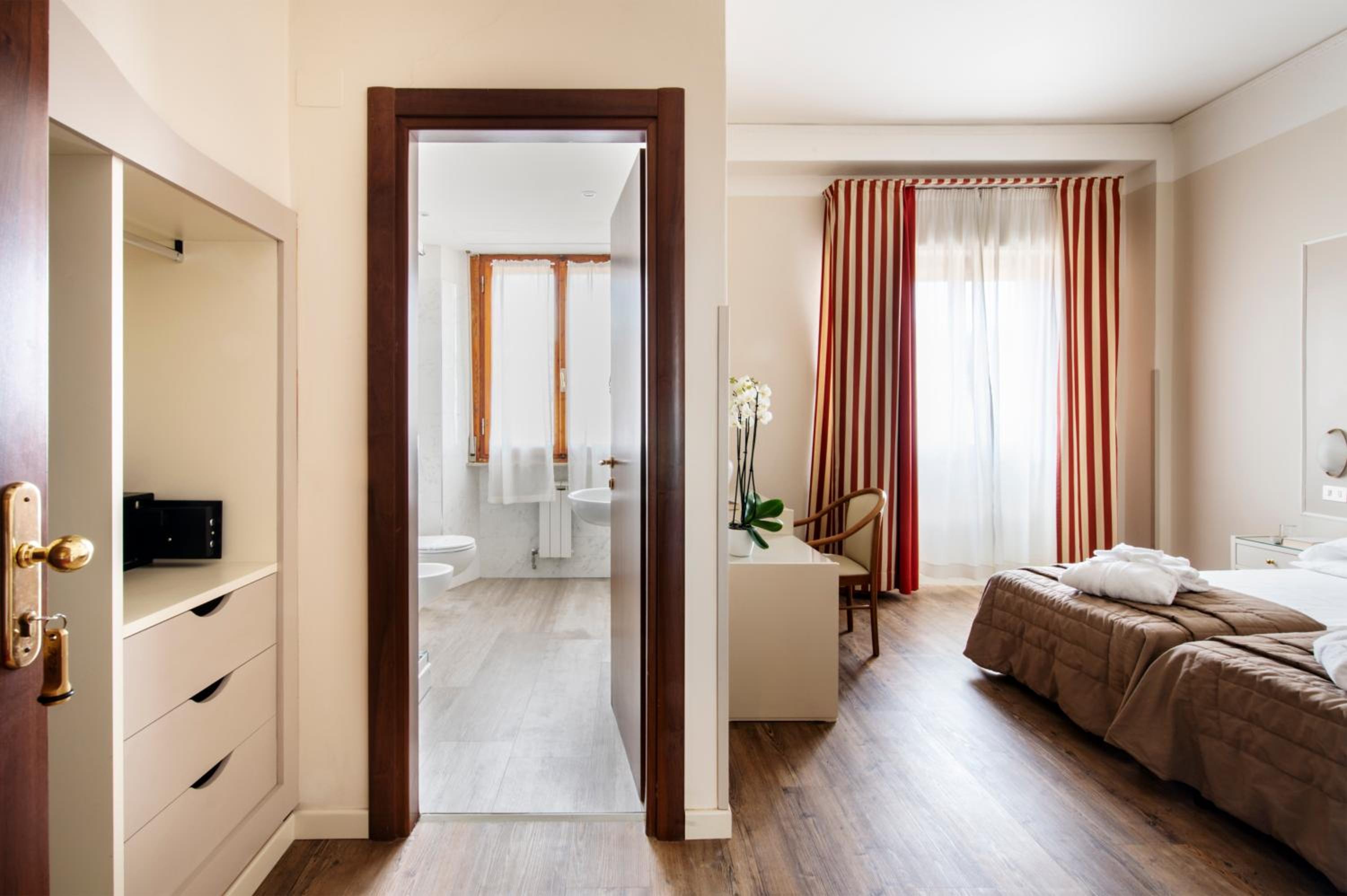 Superior Double Room - Photo 15