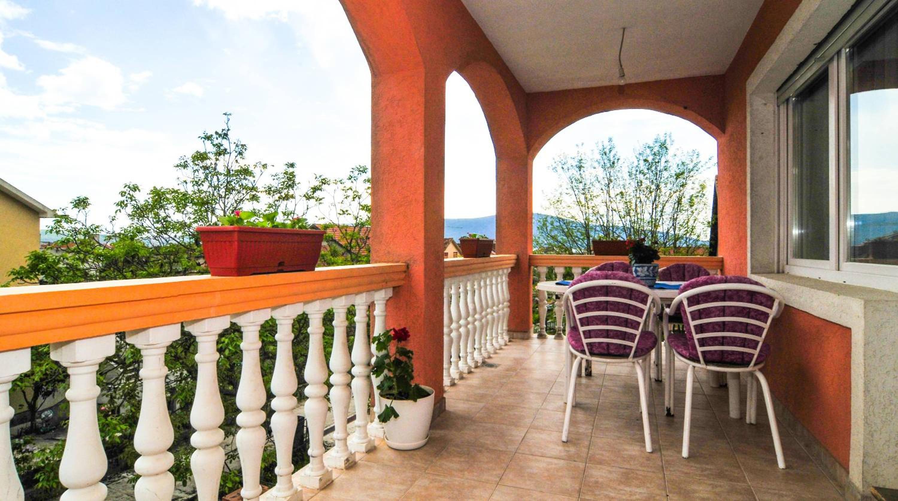 Apartment with Balcony photo 2