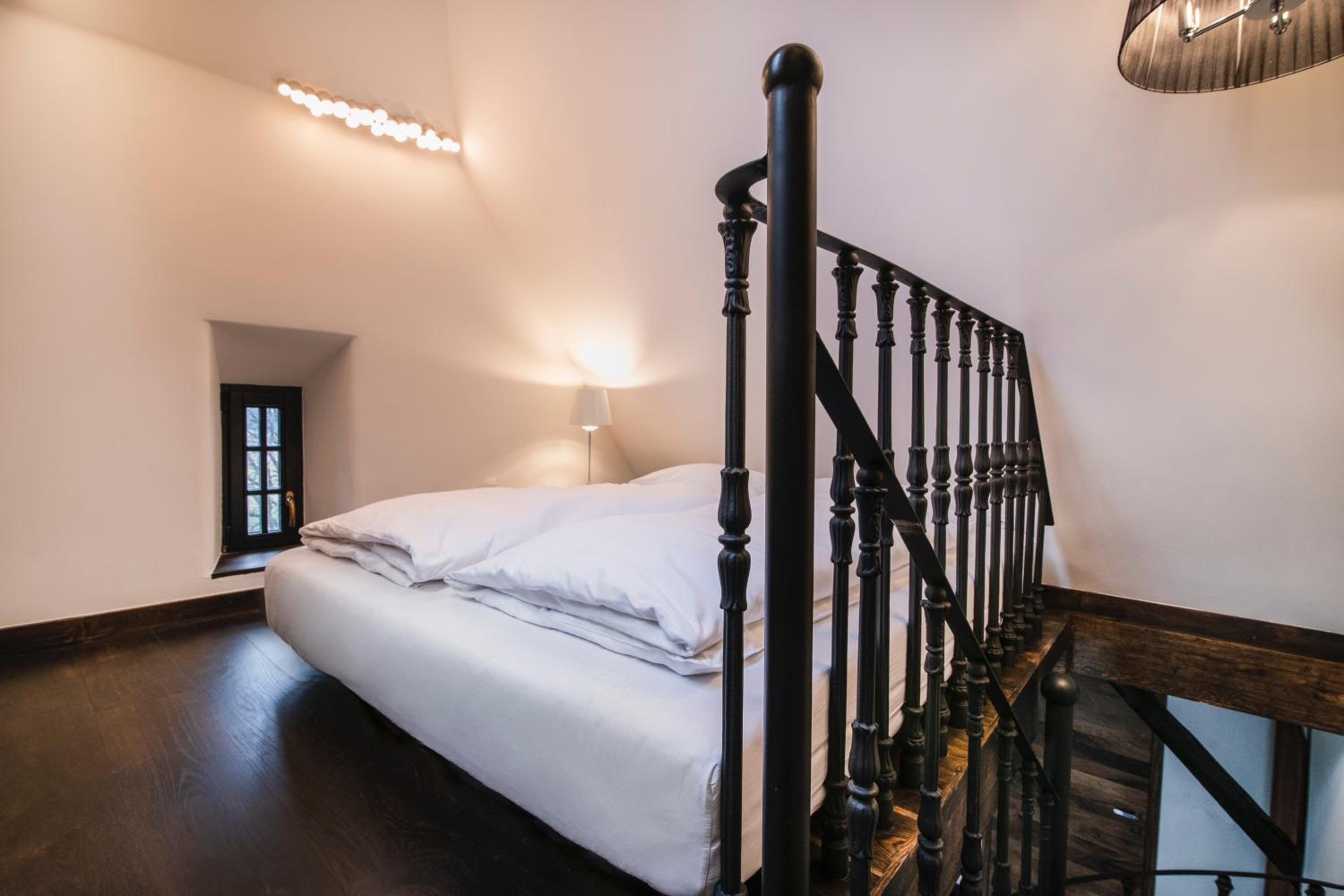 Deluxe Double Room (2) - Photo 2