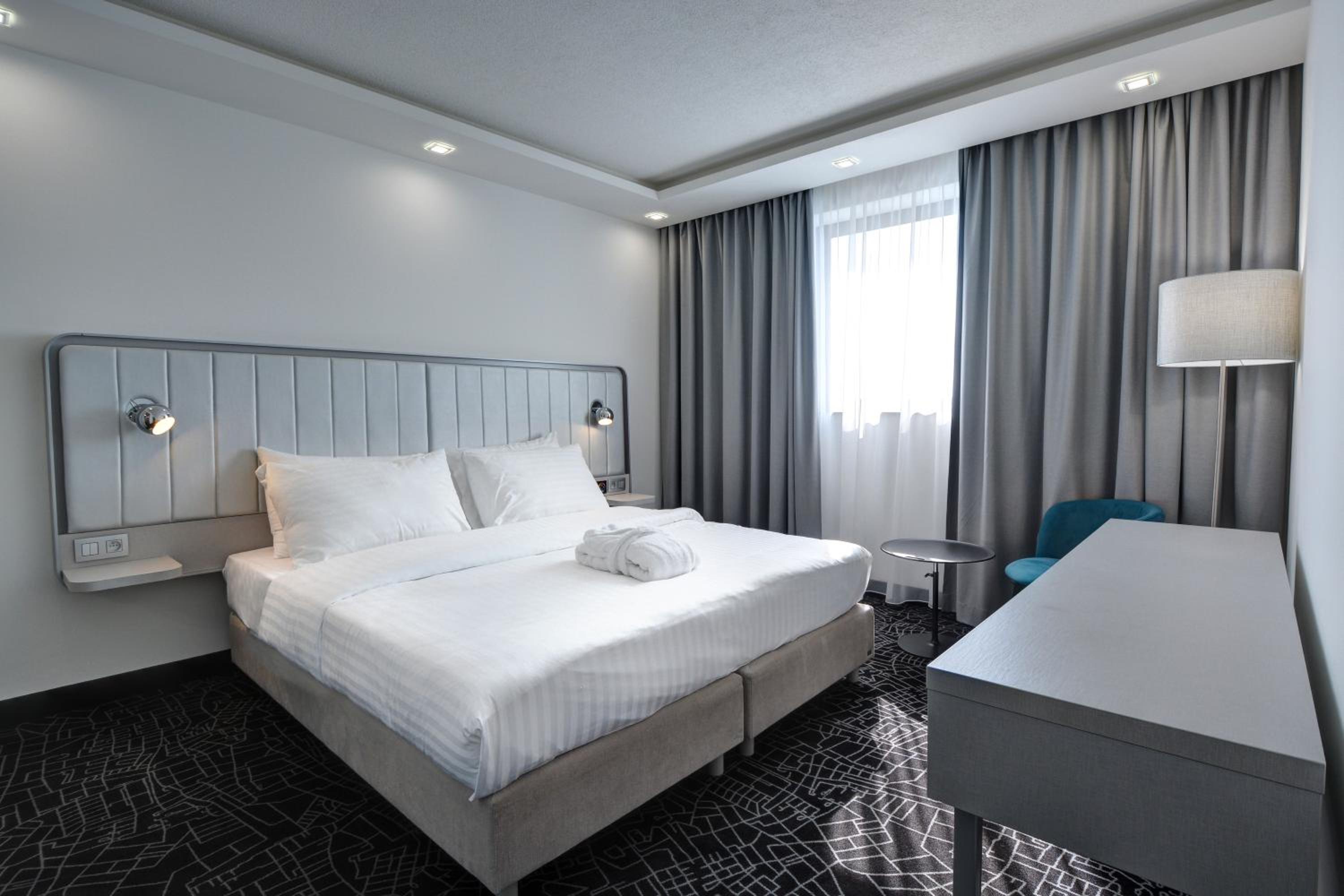 One-Bedroom Apartment - Photo 6