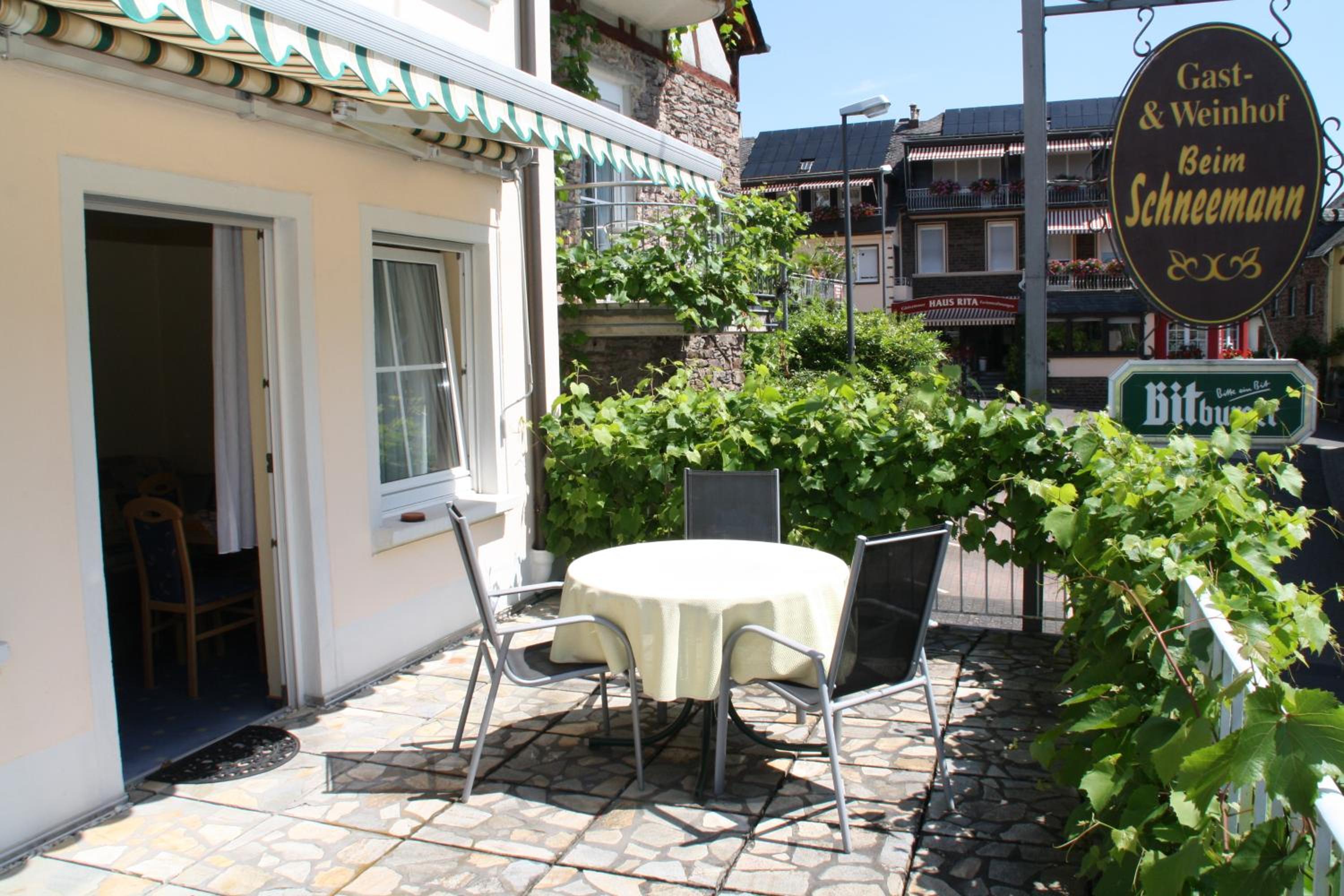 Apartment with Garden View photo 2