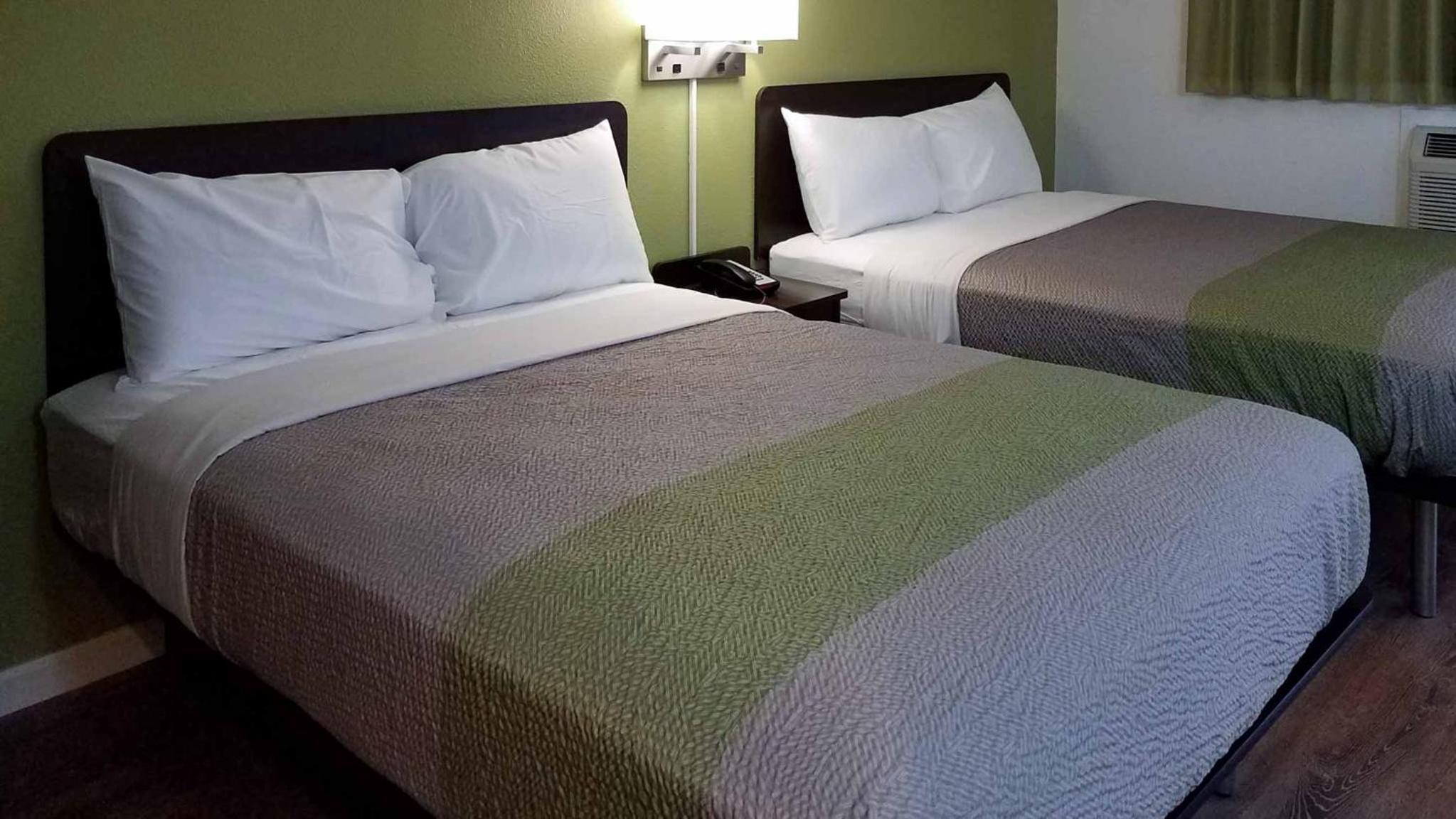 Queen Room with Two Queen Beds - Non-Smoking
