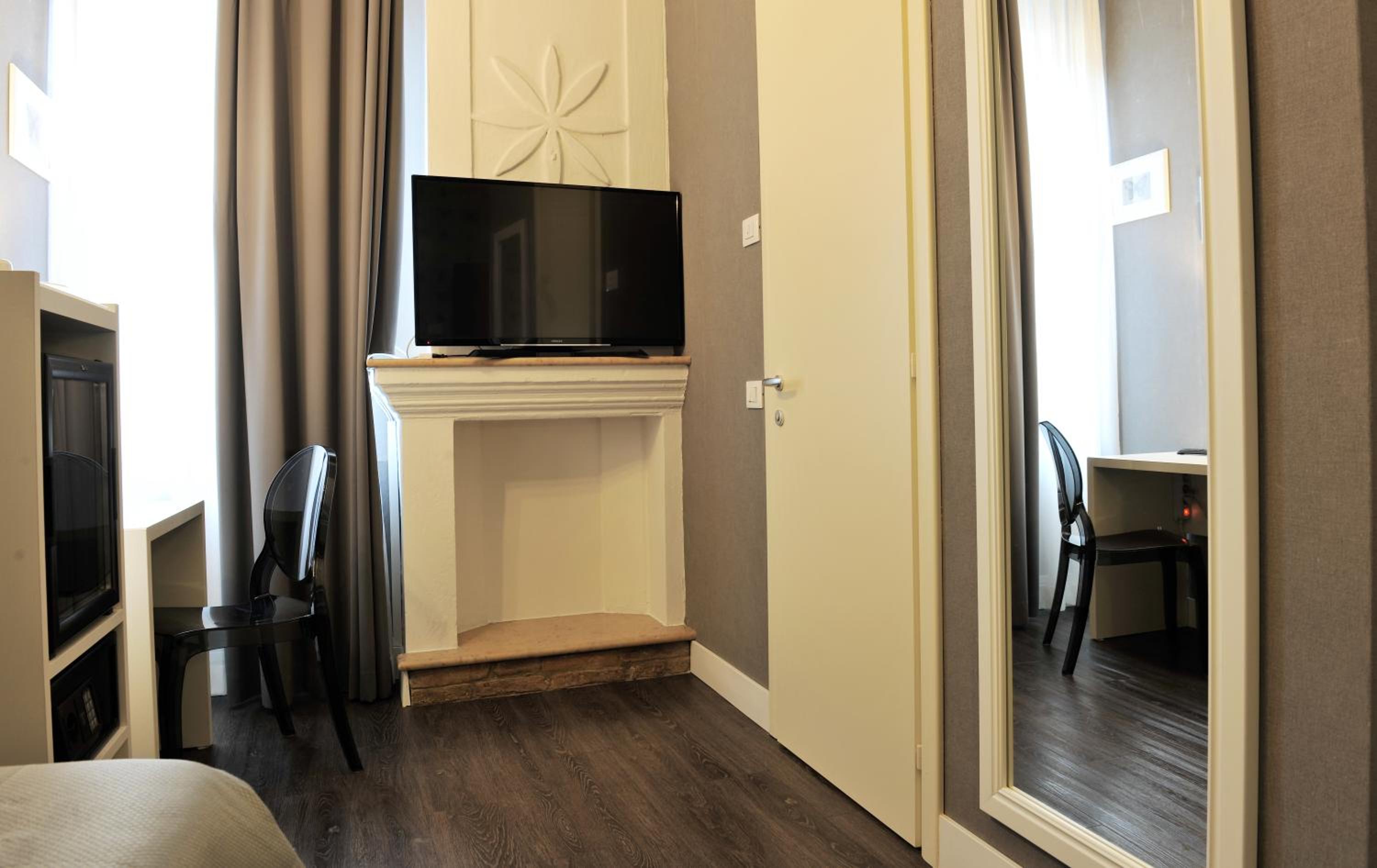 Single Room photo 1