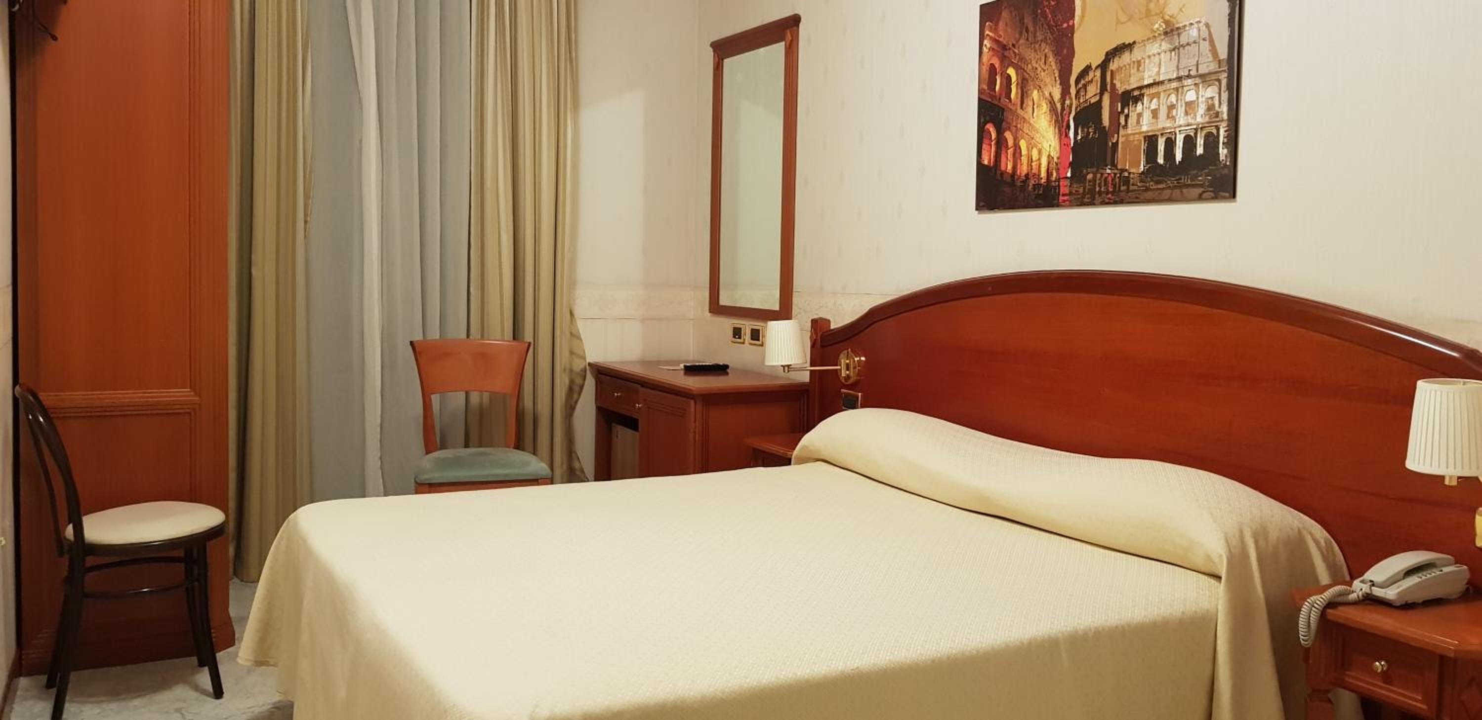 Superior Double or Twin Room photo 3