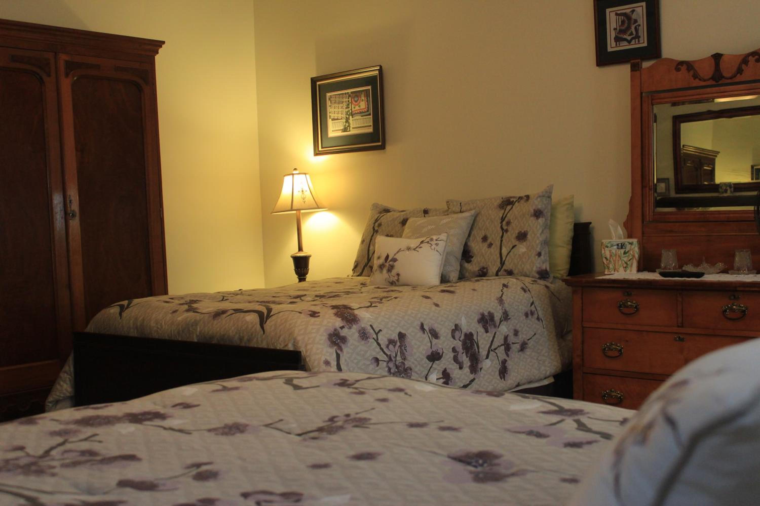 Double Room with Private External Bathroom photo 2