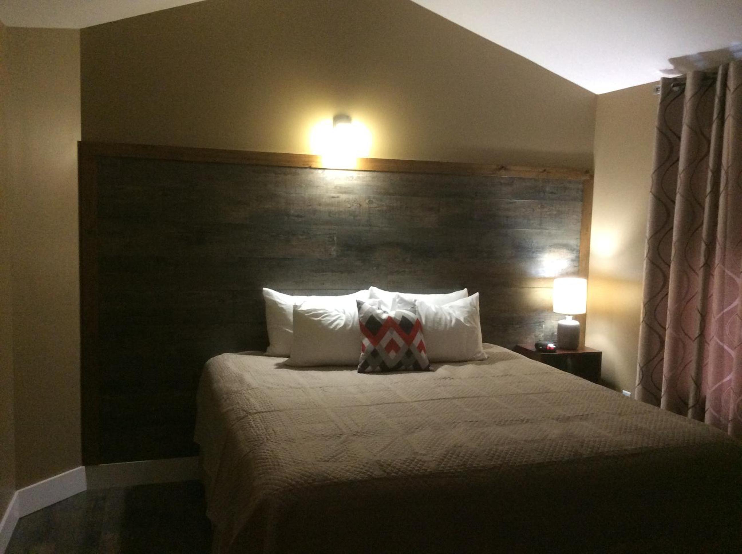 Standard King Room