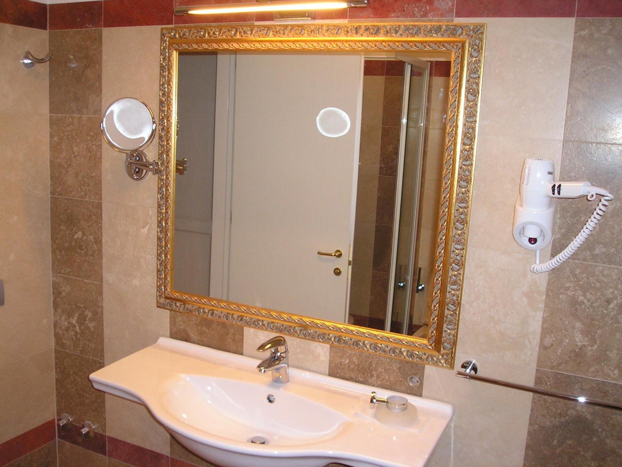 Large Superior One-Bedroom Apartment - Photo 4