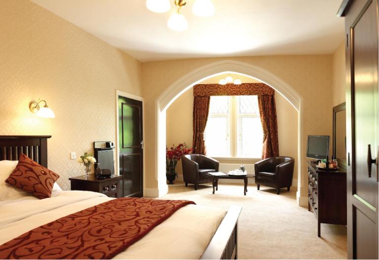 Family Room (2 Adults + 2 Child)