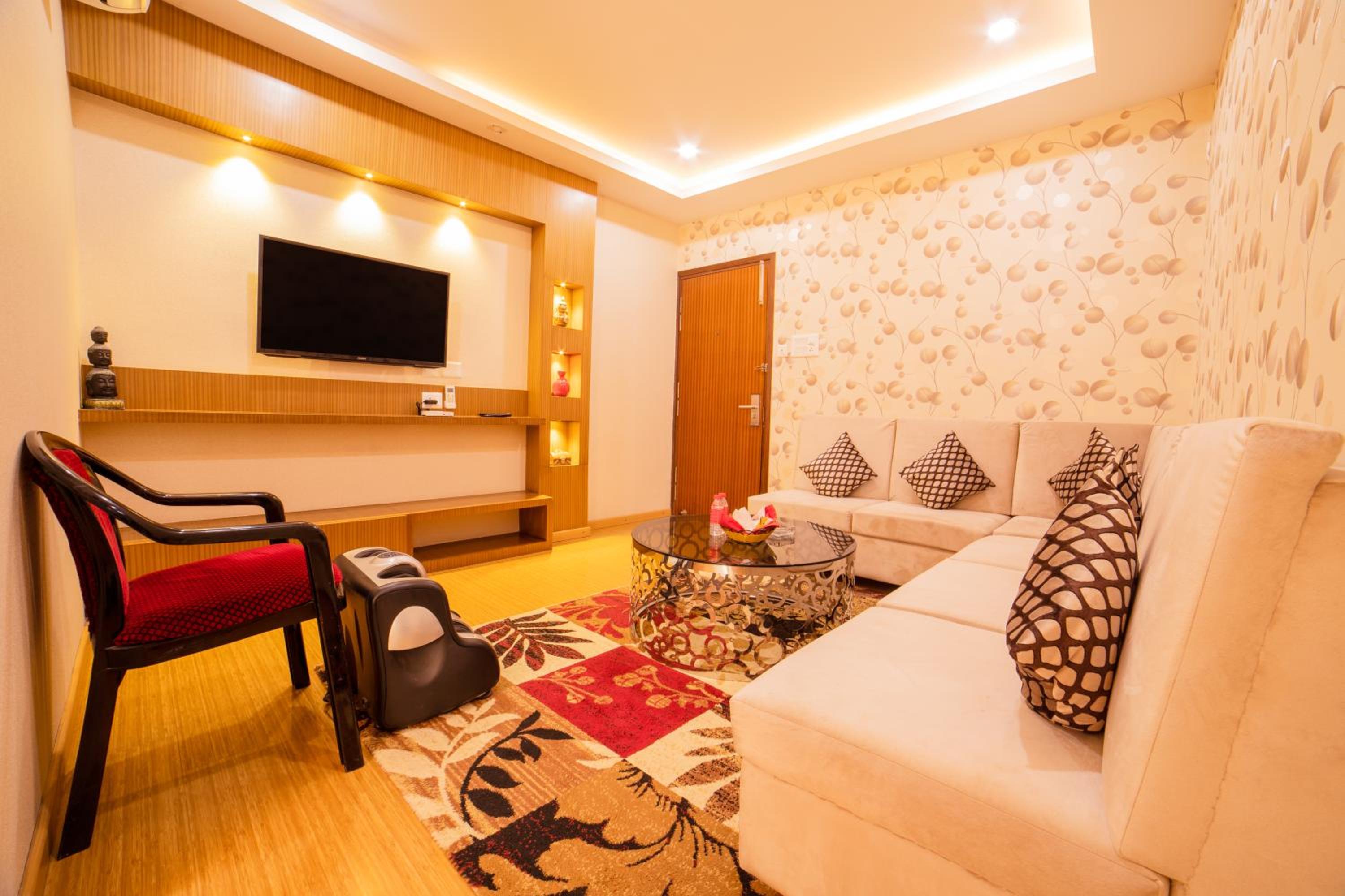 Royal Suite photo 2