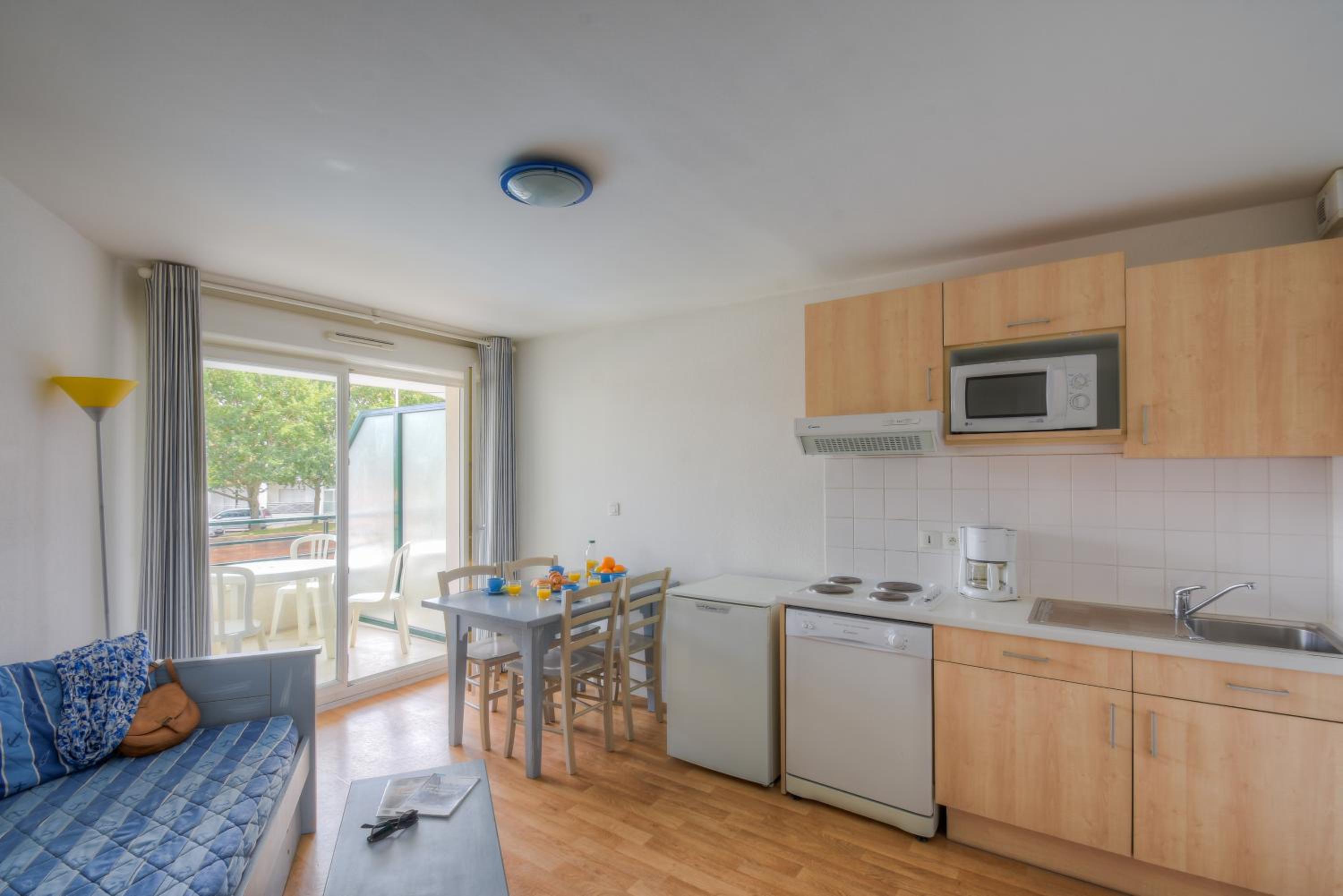 One-Bedroom Apartment (4 Adults) - Photo 9