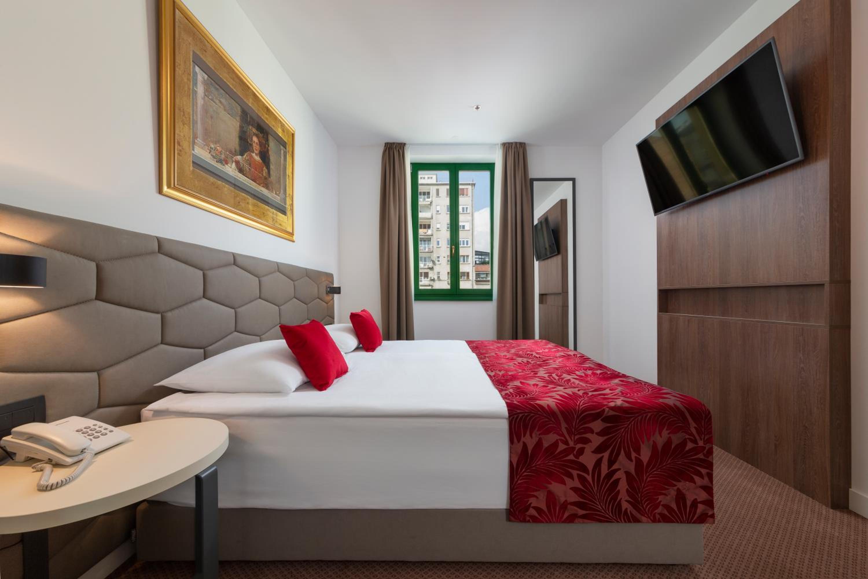 Standard Double or Twin Room - Photo 1