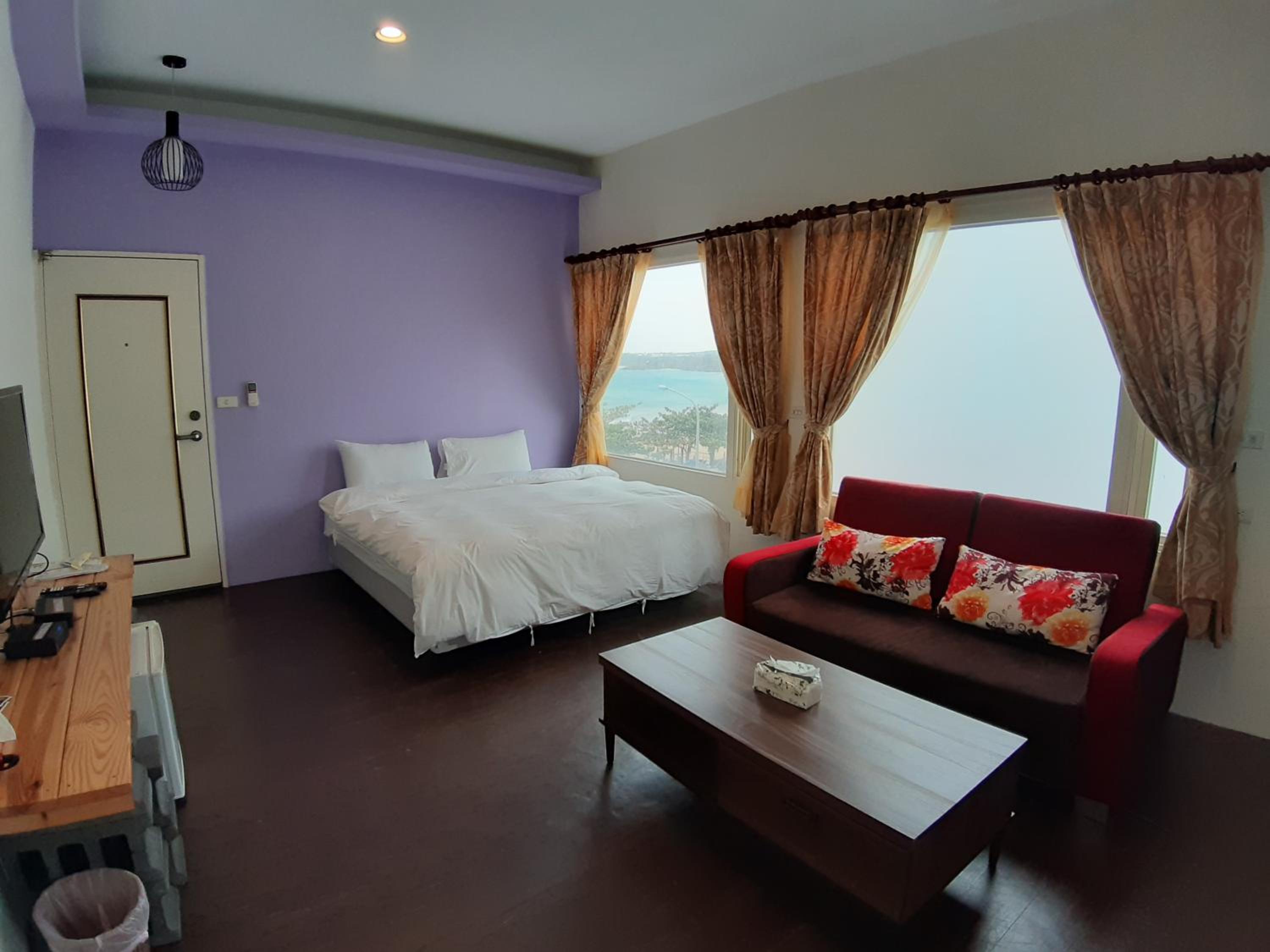 Deluxe Double Room With Side Sea View photo 1