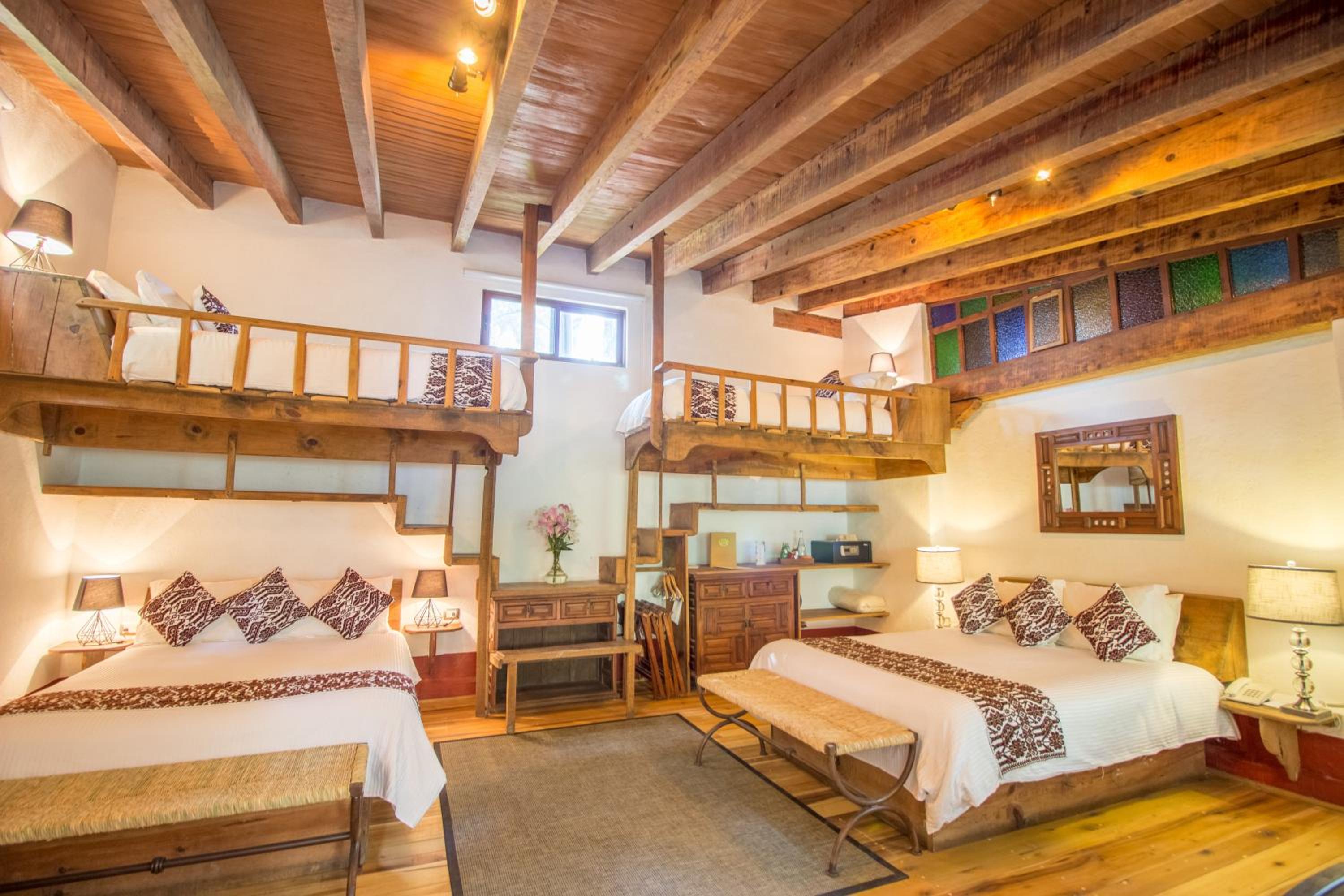Deluxe Room (6 Adults)