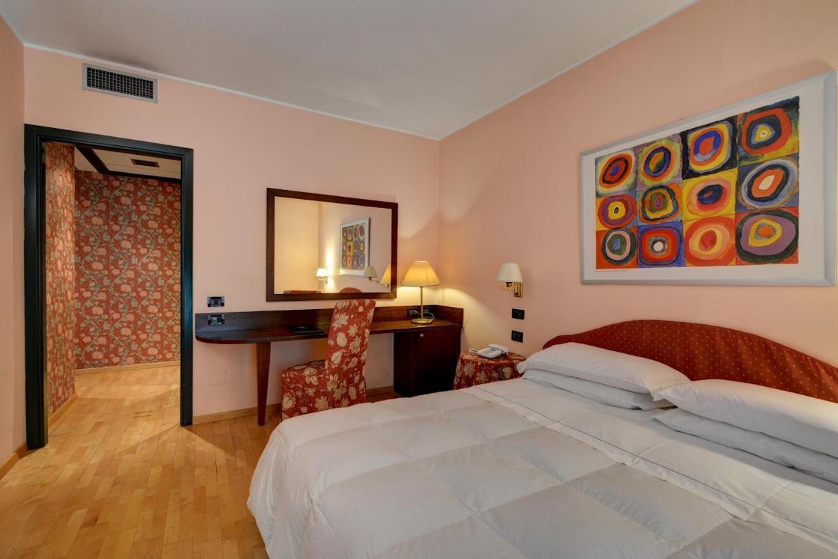Superior Double Room - Photo 8