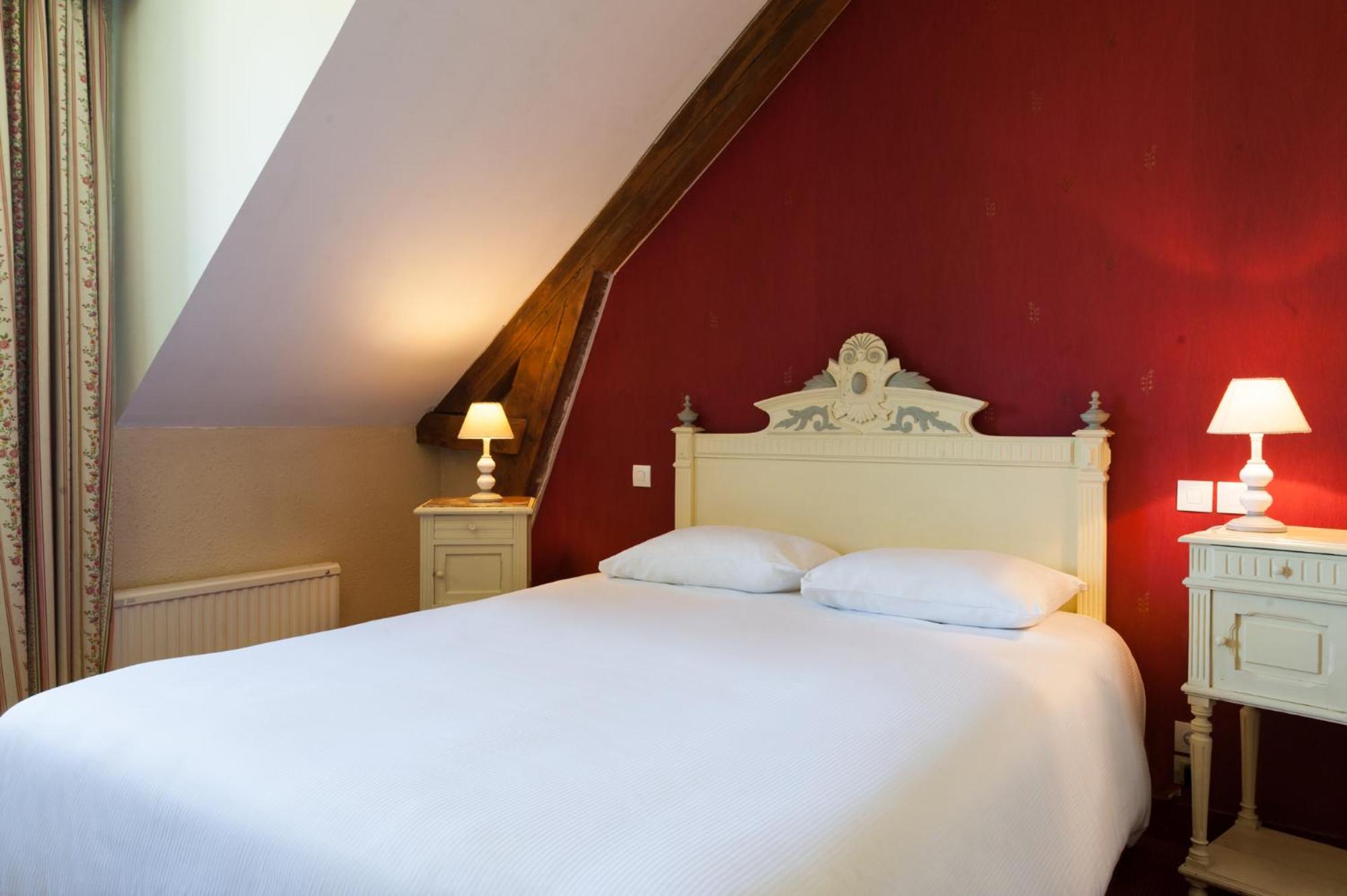 Standard Double Room - Photo 3