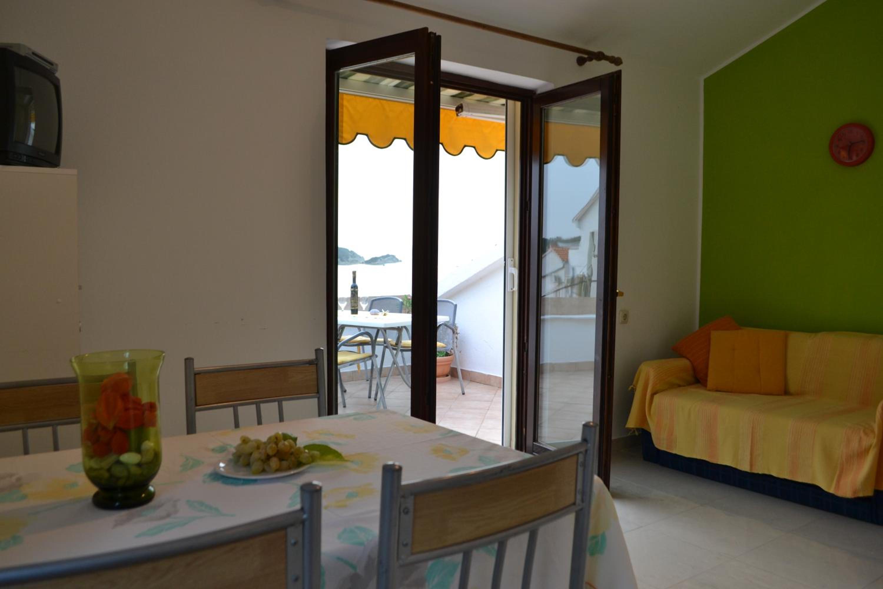 Two-Bedroom Apartment - Photo 6