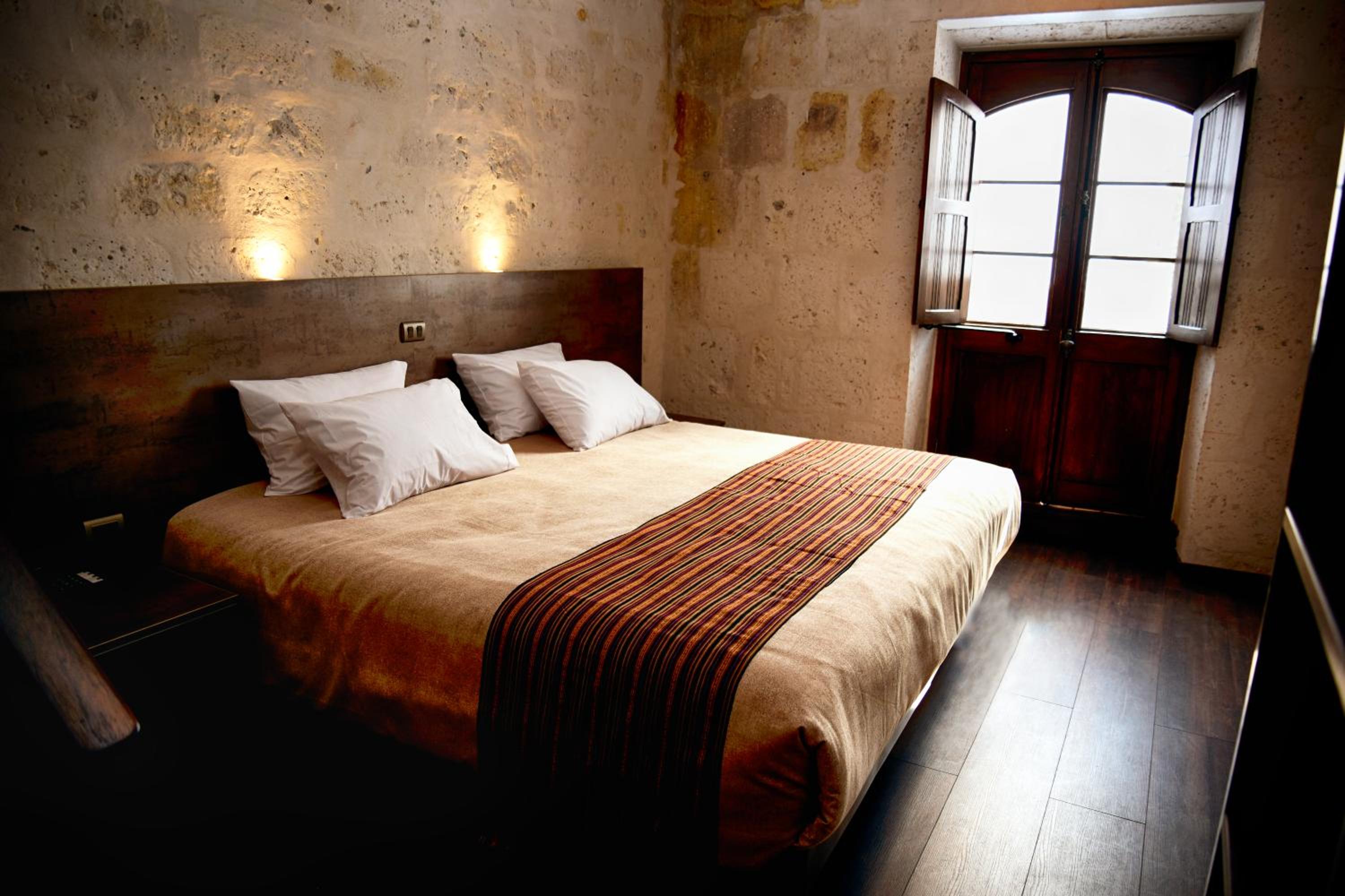 Deluxe King Room photo 2