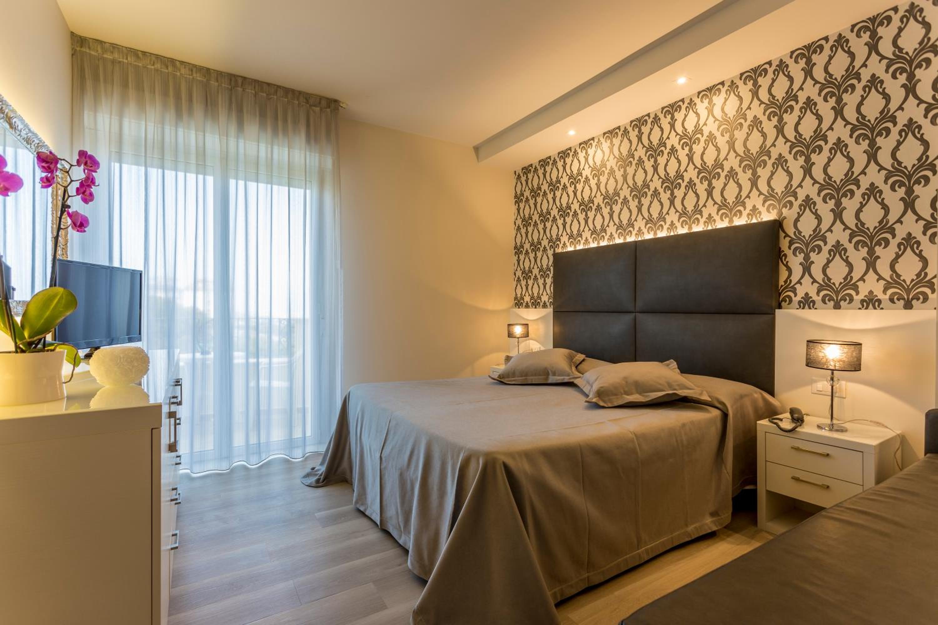 Elite Triple Room - Photo 14