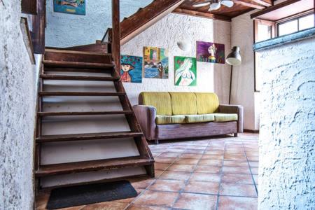 One-Bedroom Apartment - Split Level - Photo 4
