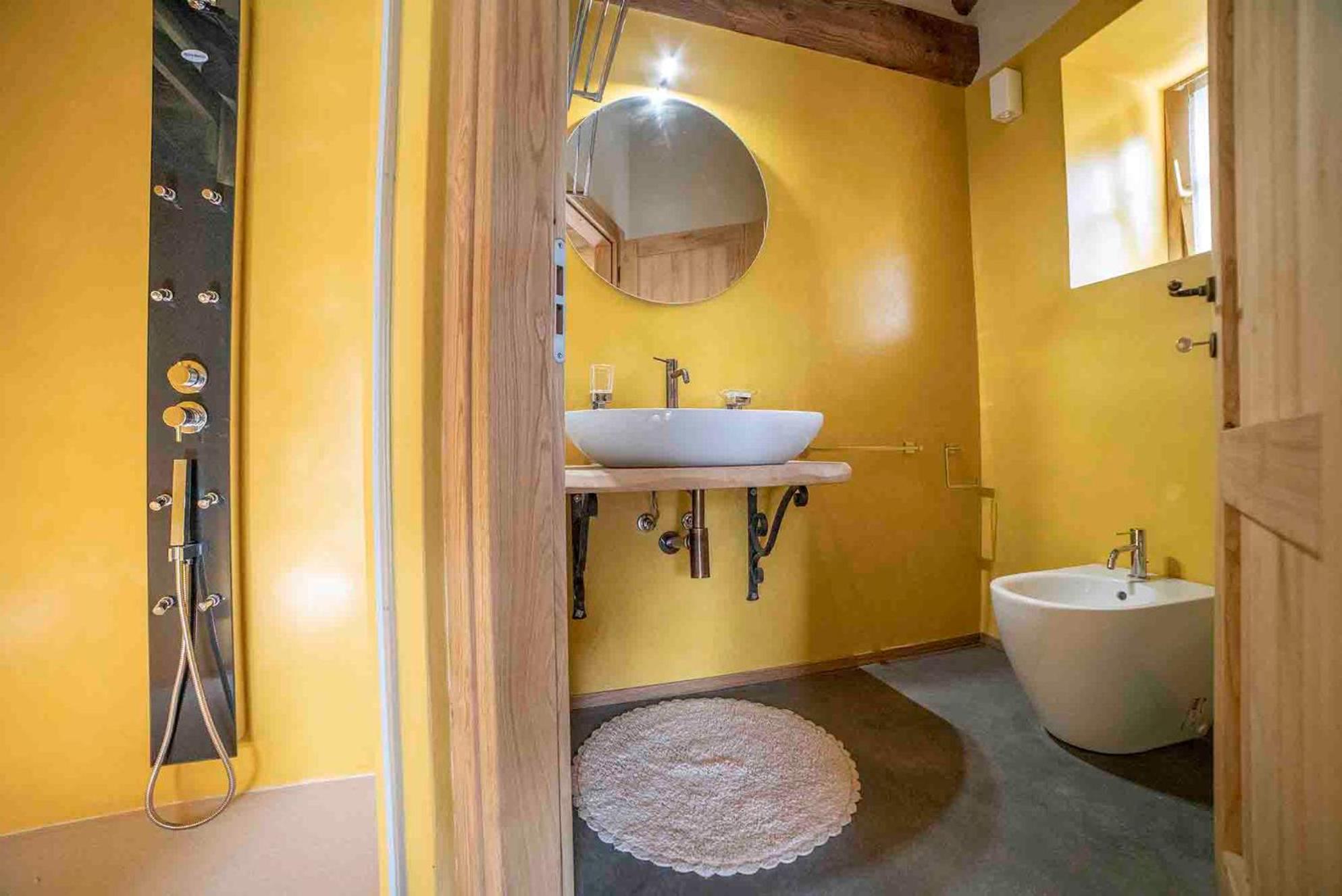 Deluxe Double Room with Bath photo 2