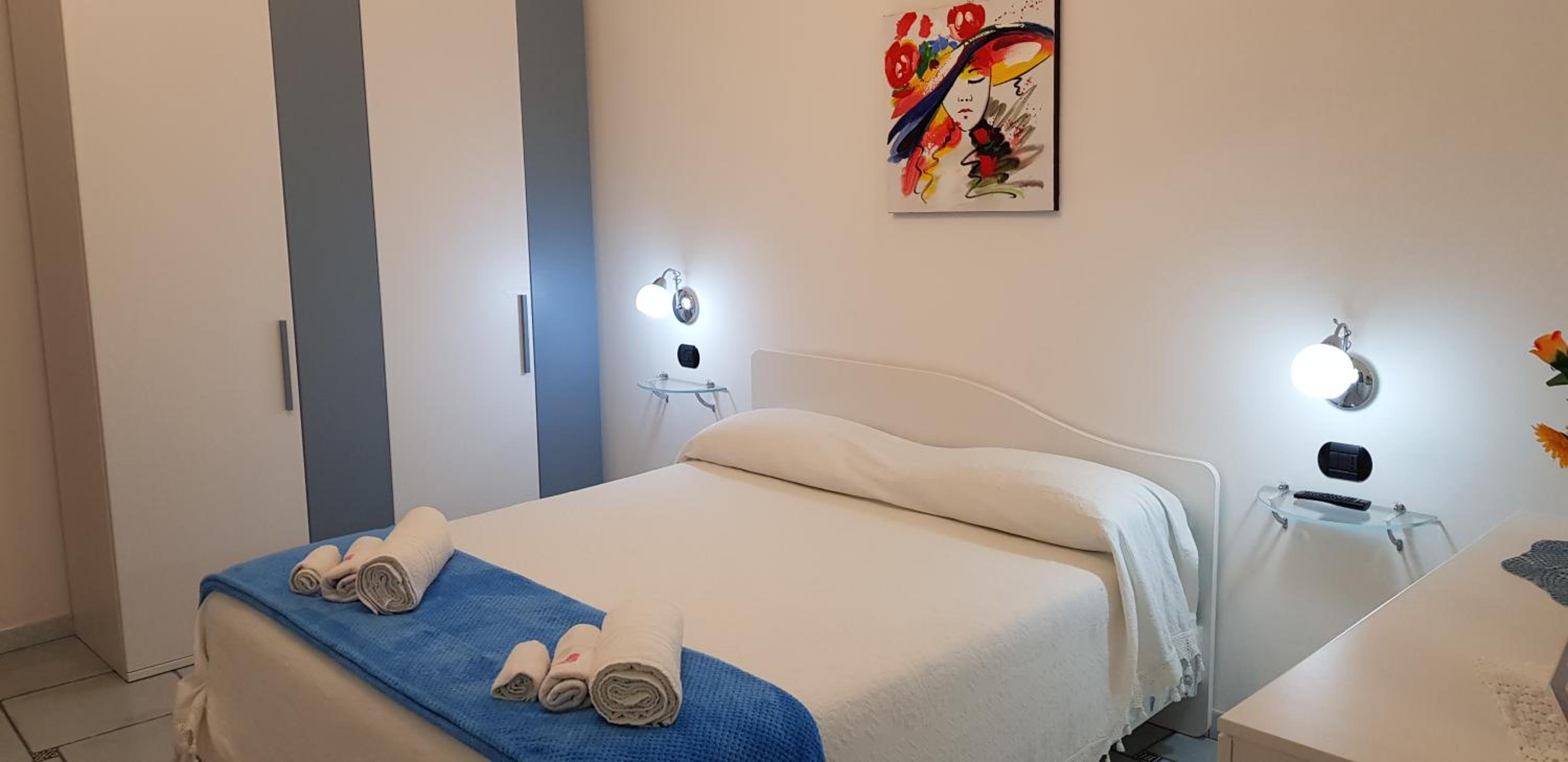 Two-Bedroom House - Photo 13