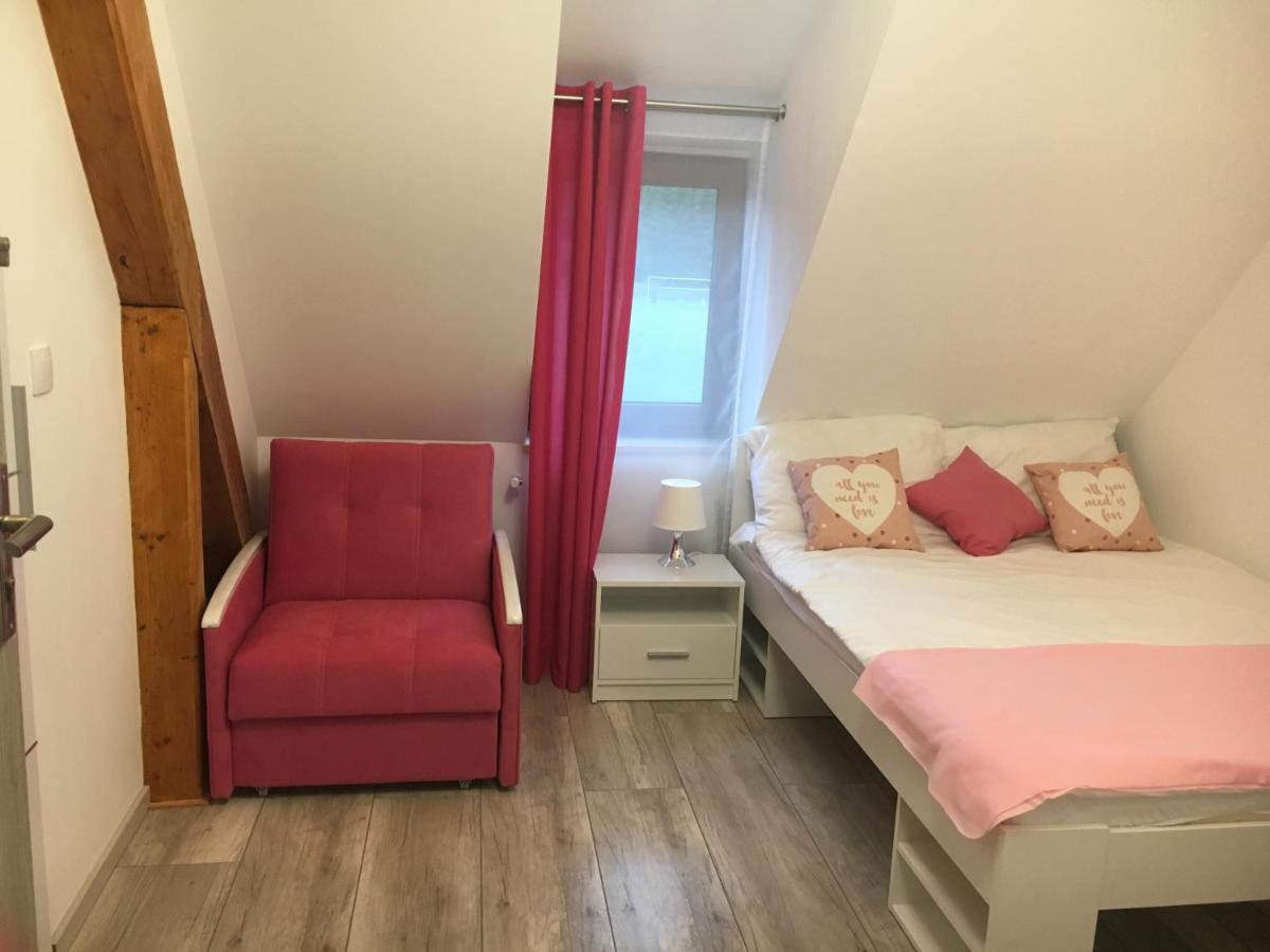 Double Room - Photo 2
