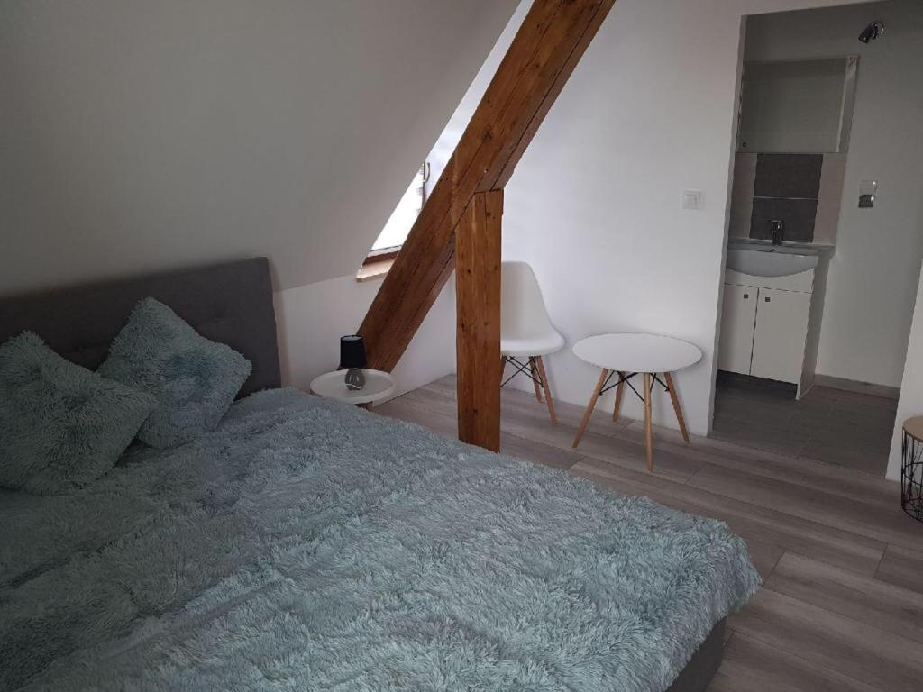 Deluxe Double Room with Shower