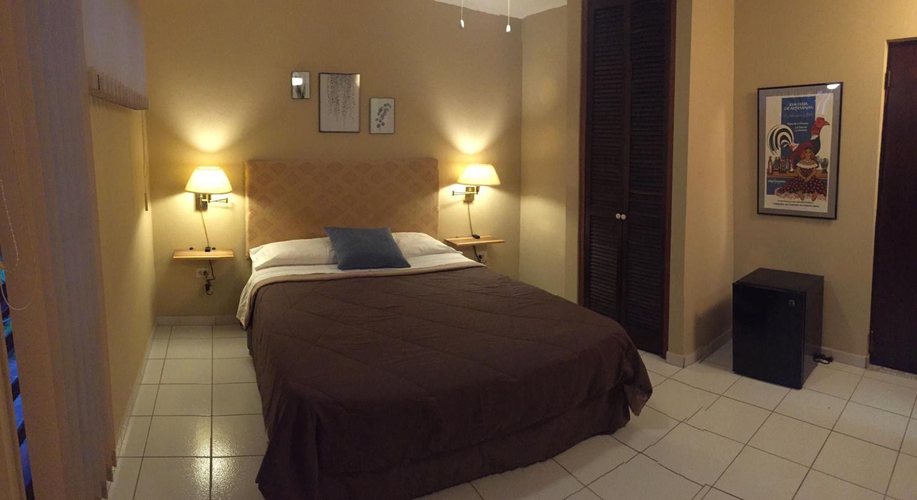 Double Room with Private Bathroom photo 1
